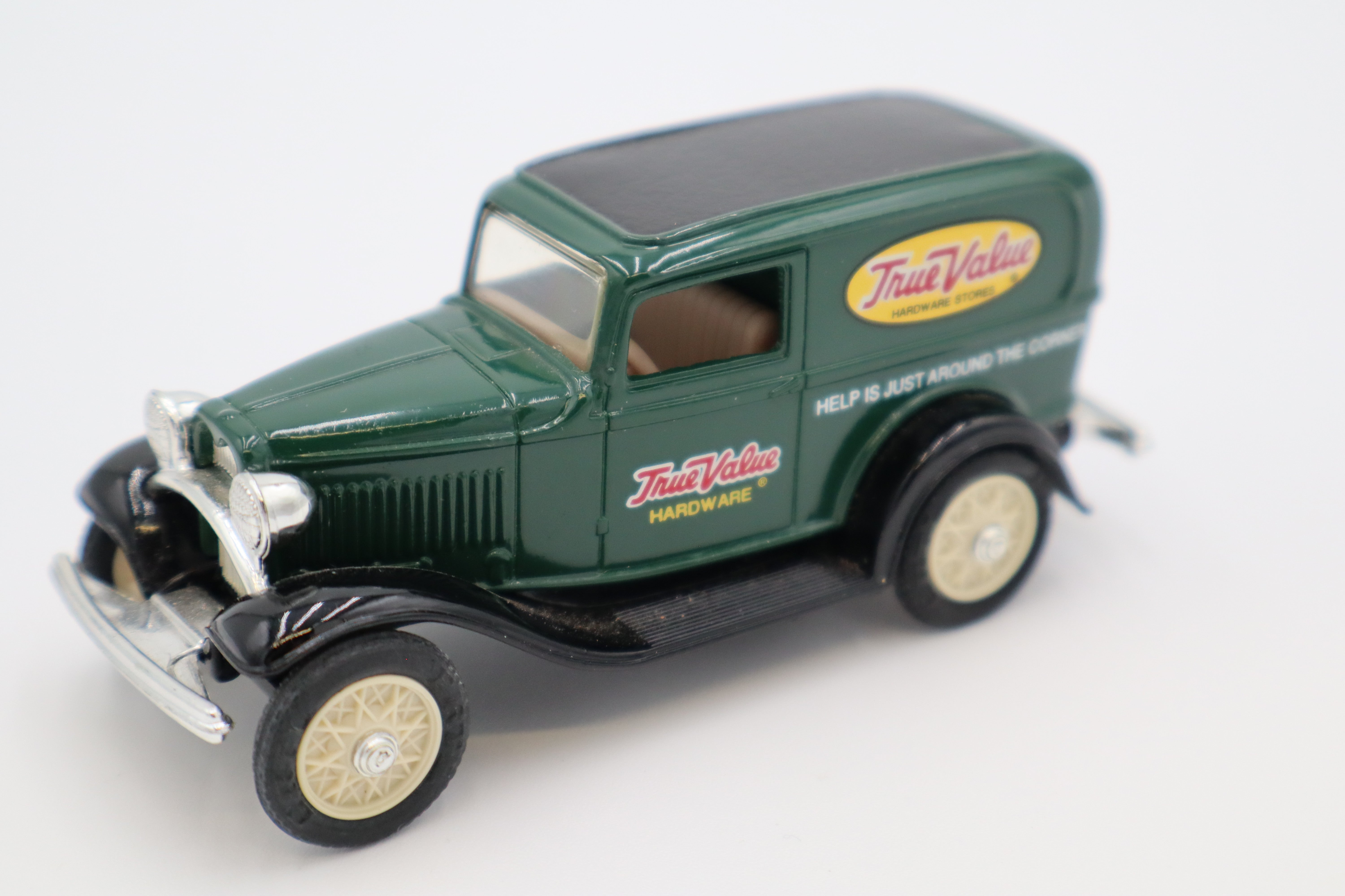 Ertl 1932 Ford Panel Delivery Truck (Green)-True Value-Second hand-M8308