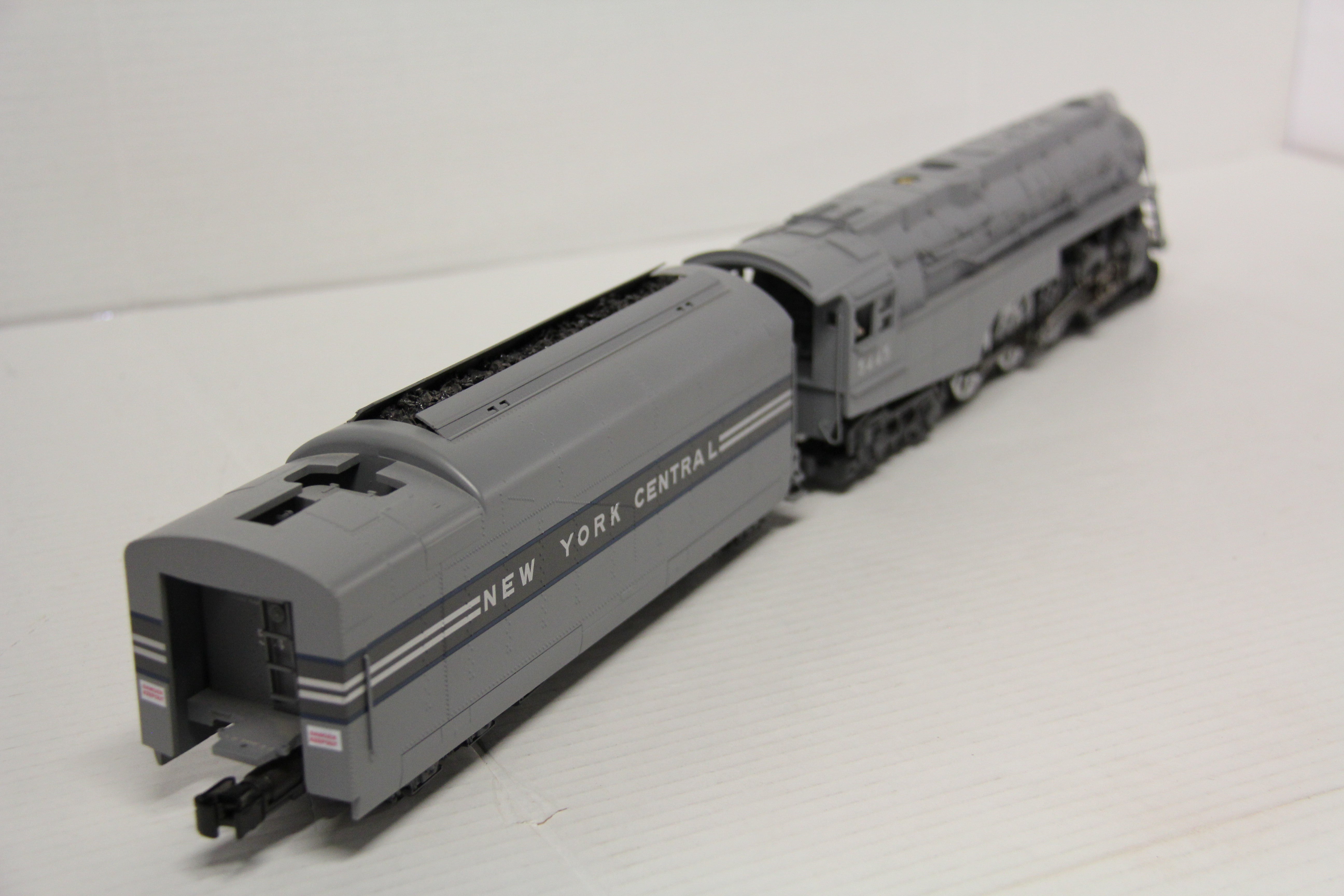 MTH 20-3045-1 New York Central 4-6-4 Dreyfuss Steam Engine-Second hand-M6361