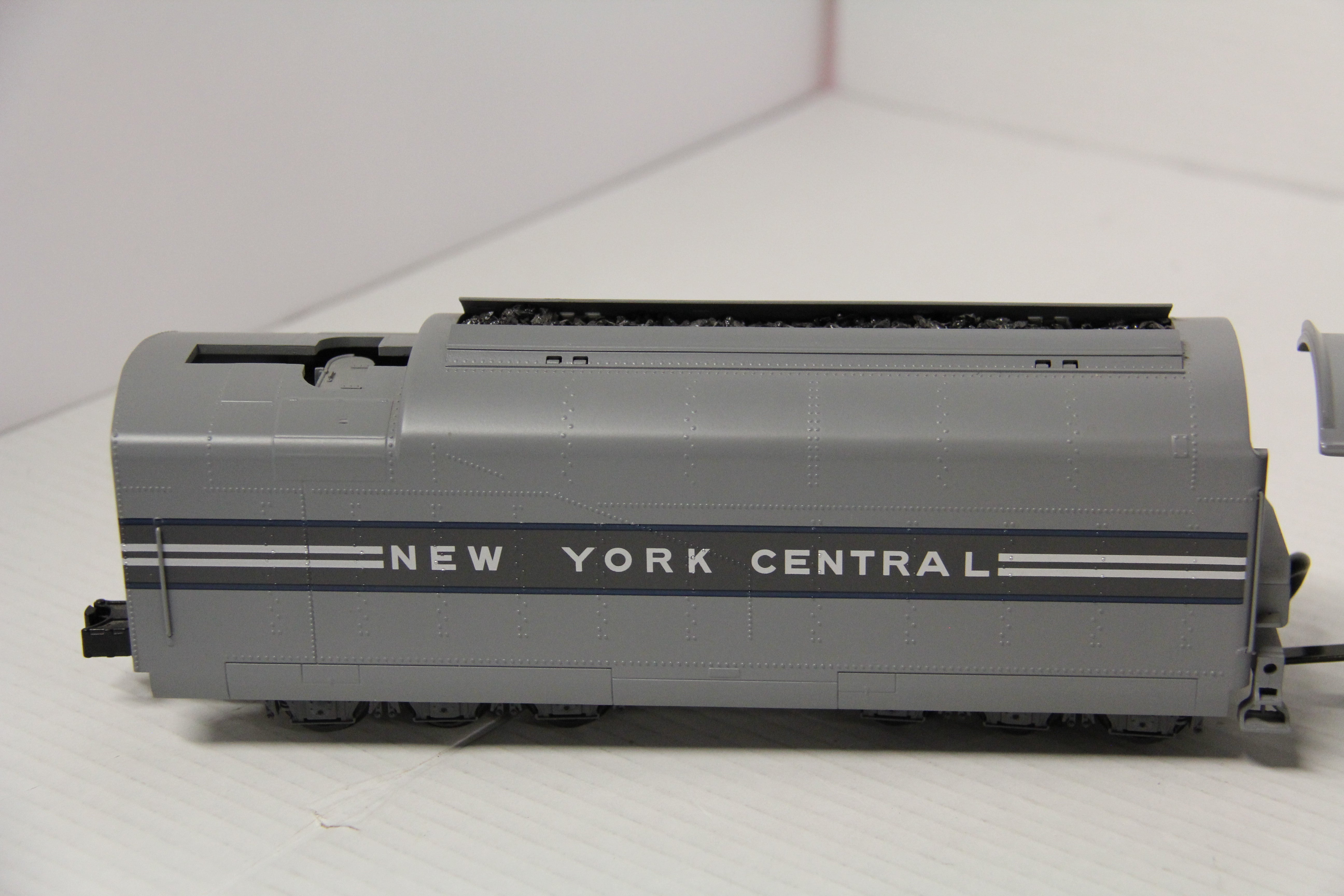 MTH 20-3045-1 New York Central 4-6-4 Dreyfuss Steam Engine-Second hand-M6361