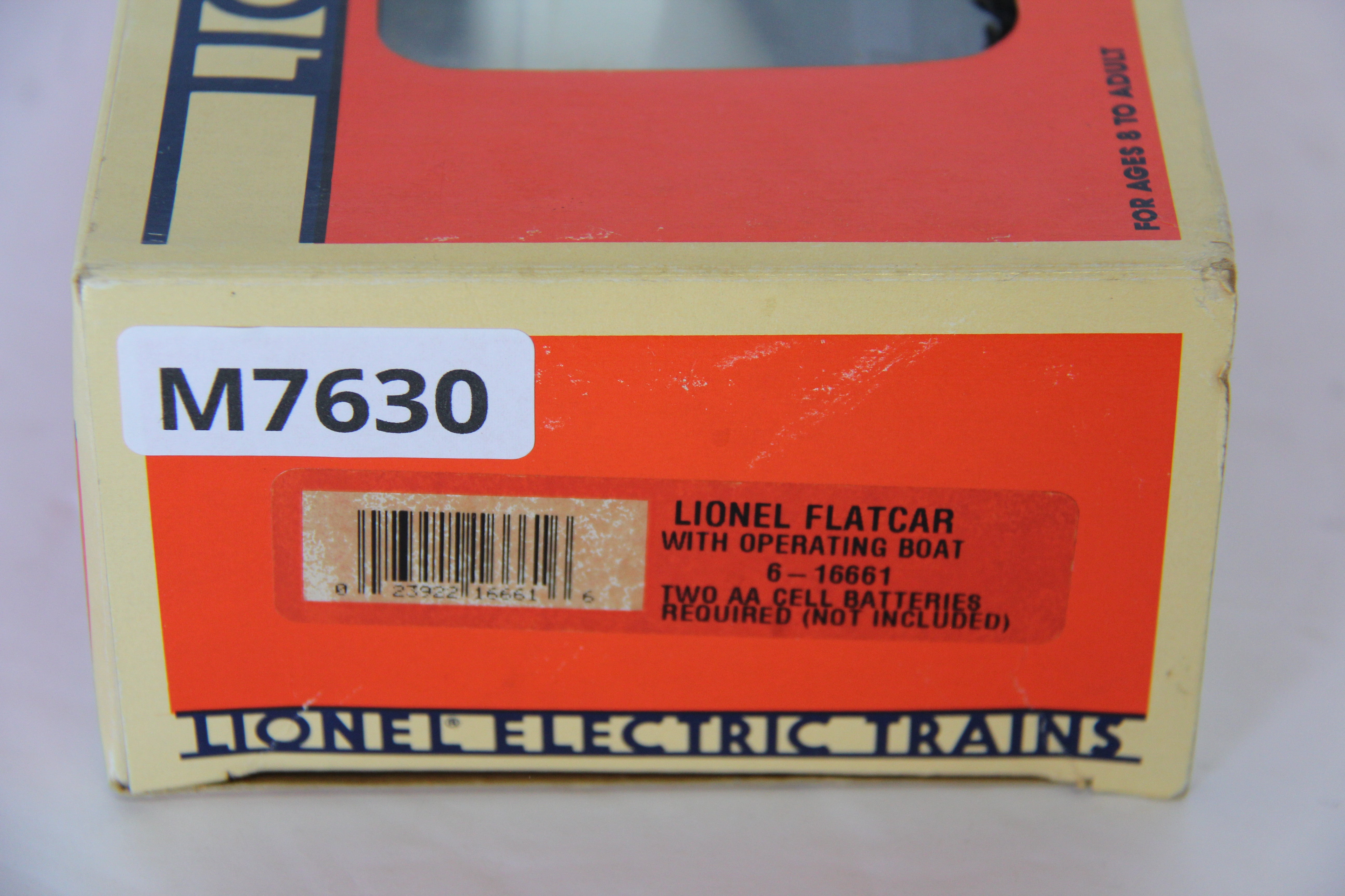Lionel 6-16661 Lionel Flatcar with Operating Boat-Second hand-M7630