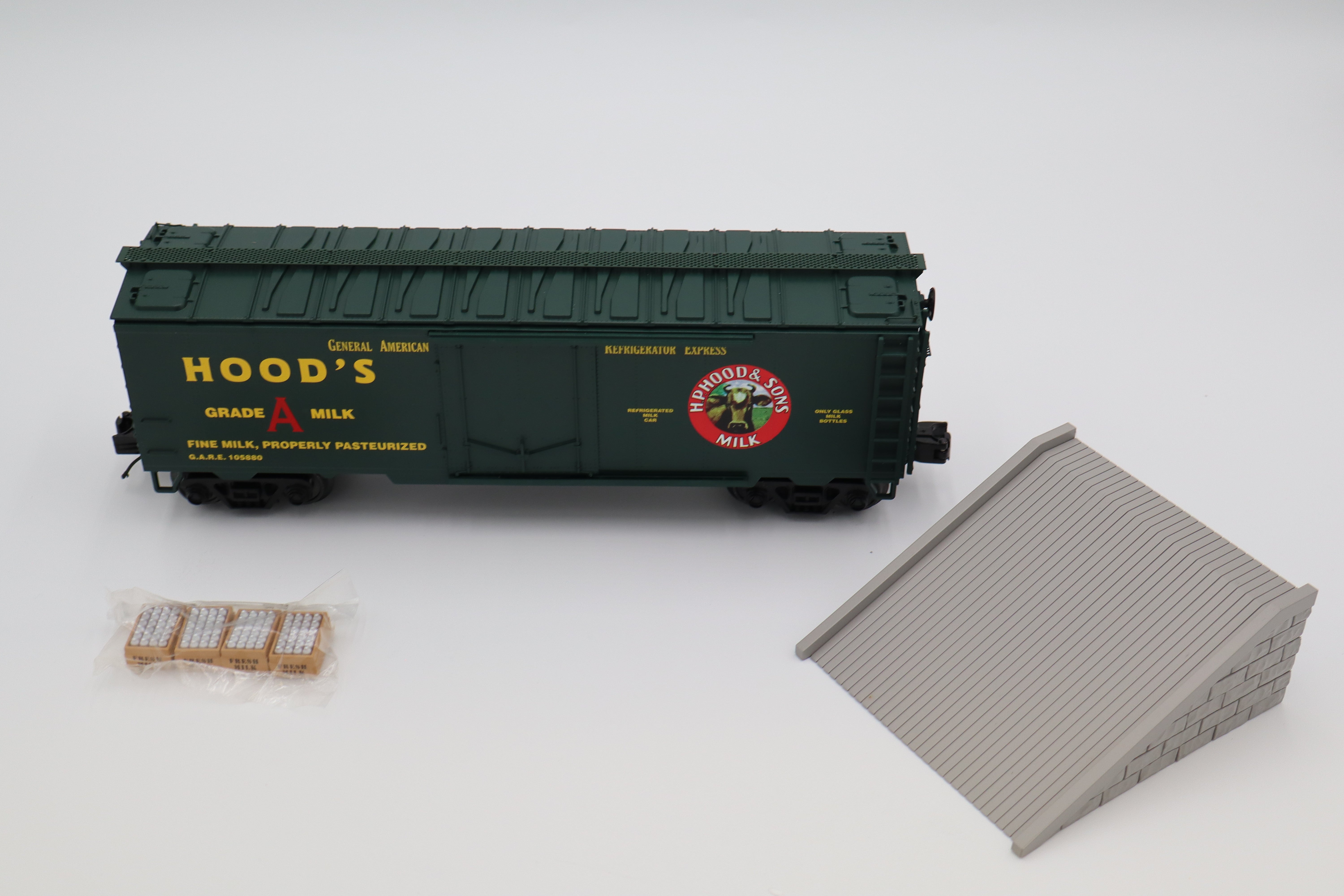 MTH 20-94385 Hood's Dairy Operating Reefer-Second hand-M8316