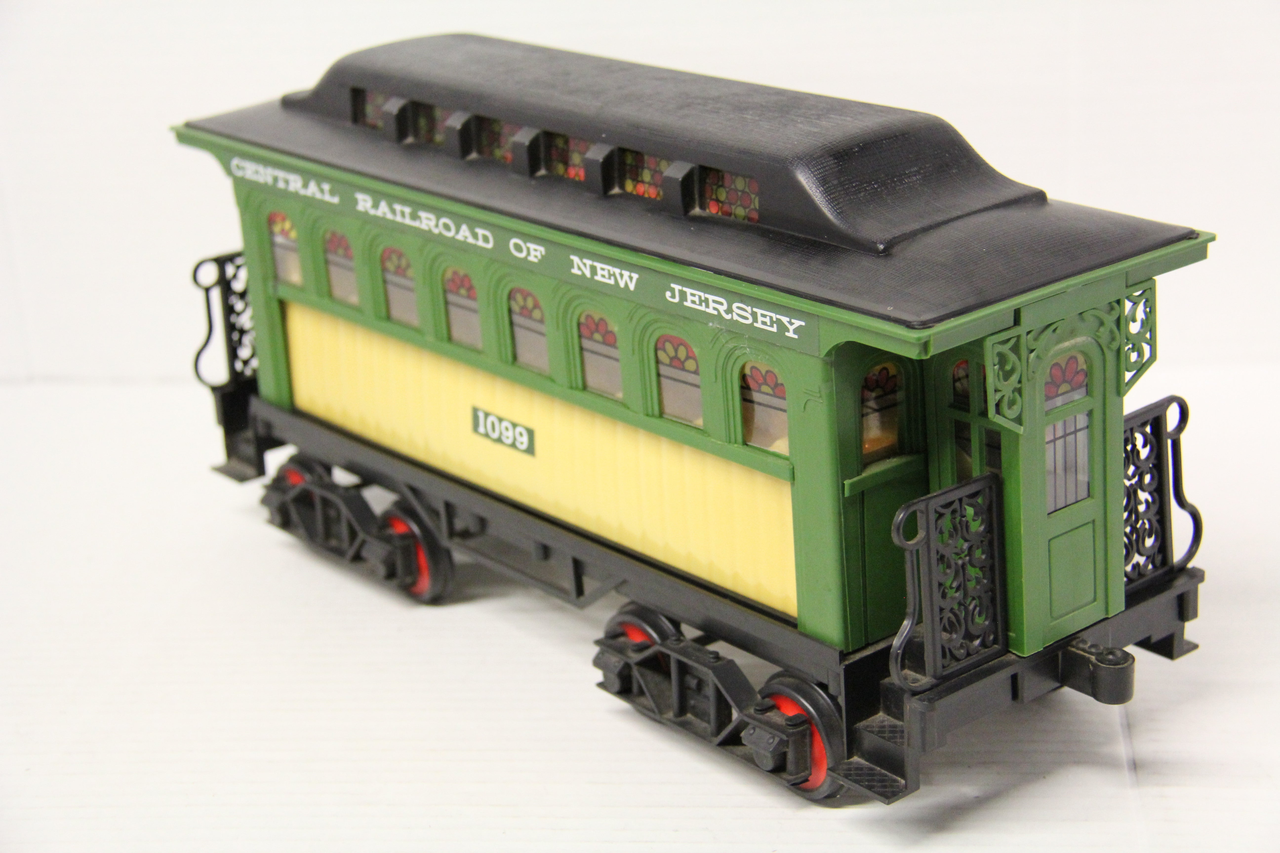 JIM BEAM  Central Railroad of New Jersey #1099 Passenger Car Decanter-Second hand-M7229