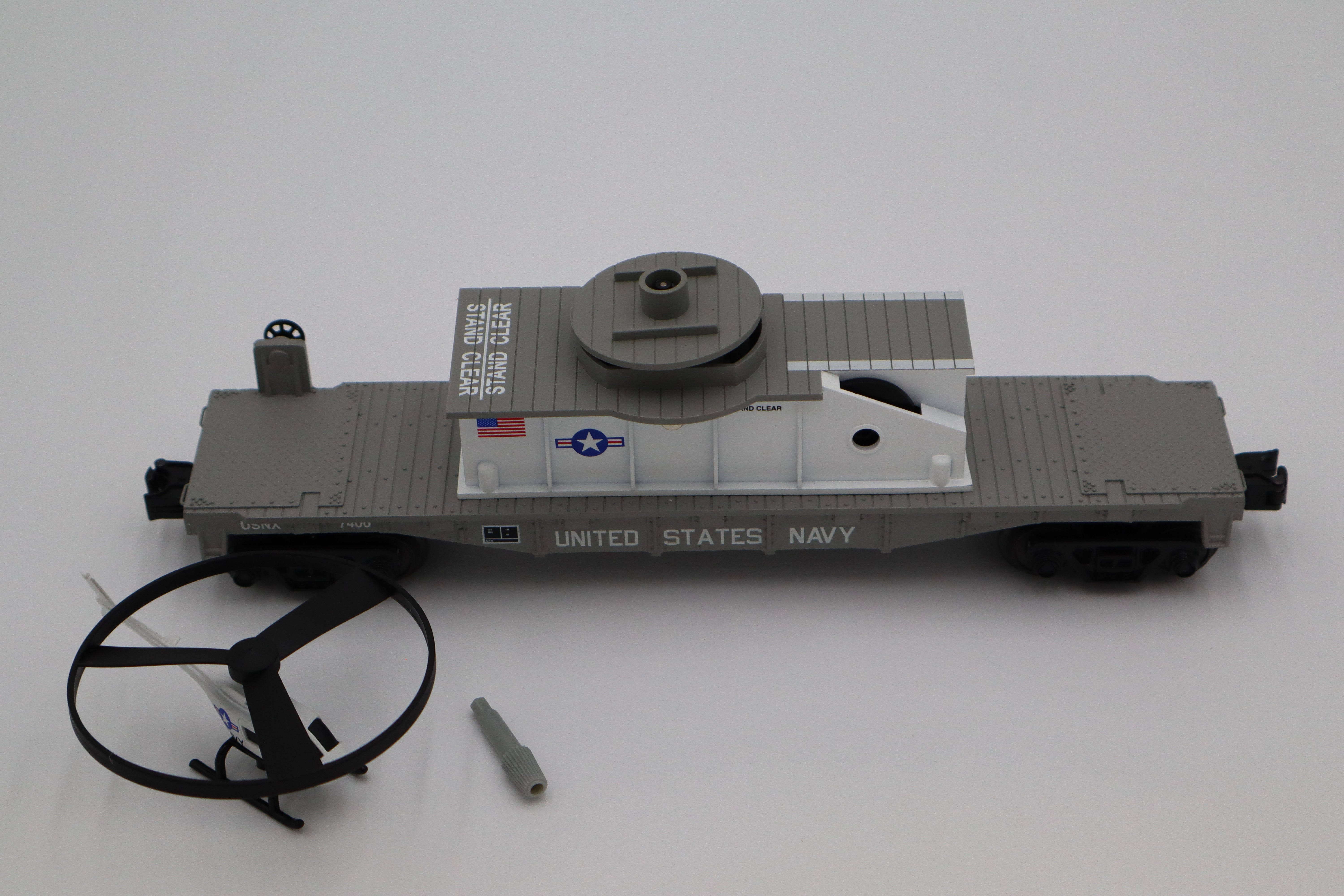 Rail King 30-79339 US Navy Flatcar w/ Operating Helicopter-Second hand-M8318
