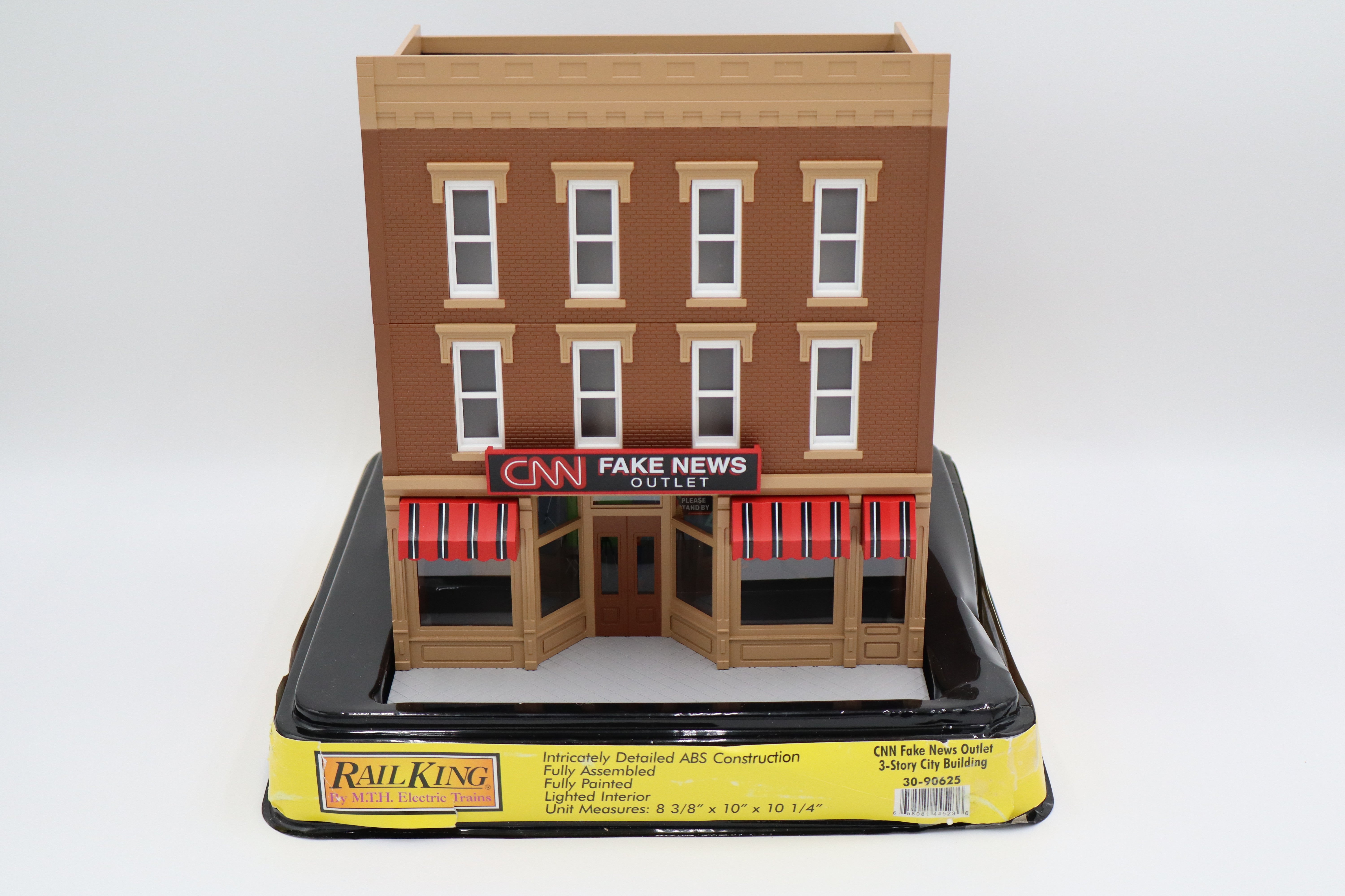 Rail King 30-90625 CNN Fake News Building-Second hand-M8320