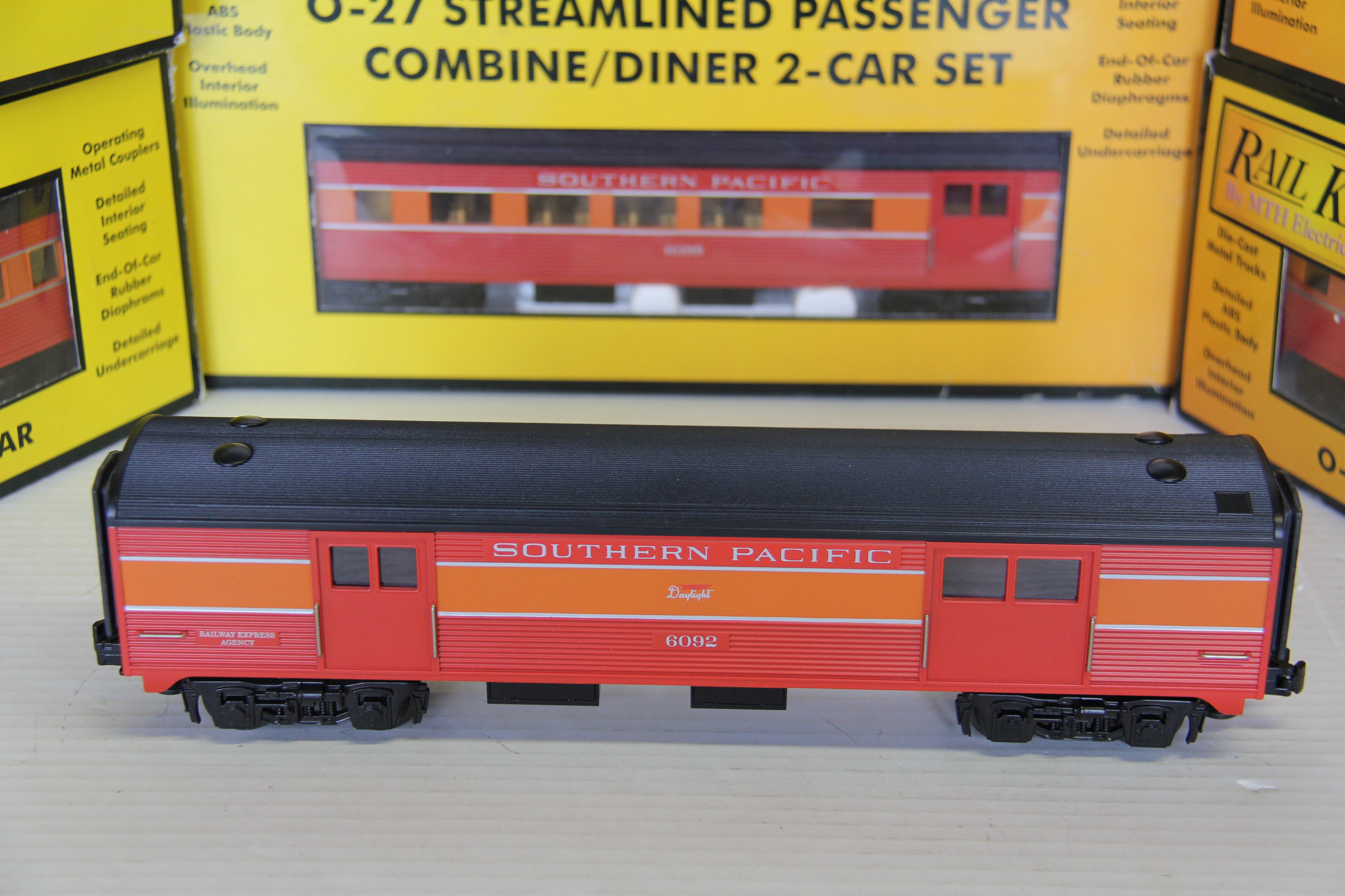 Rail King 30-6060S & 30-6063 Southern Pacific Combine/Diner 6 Car Passenger Set-Second hand-M7239