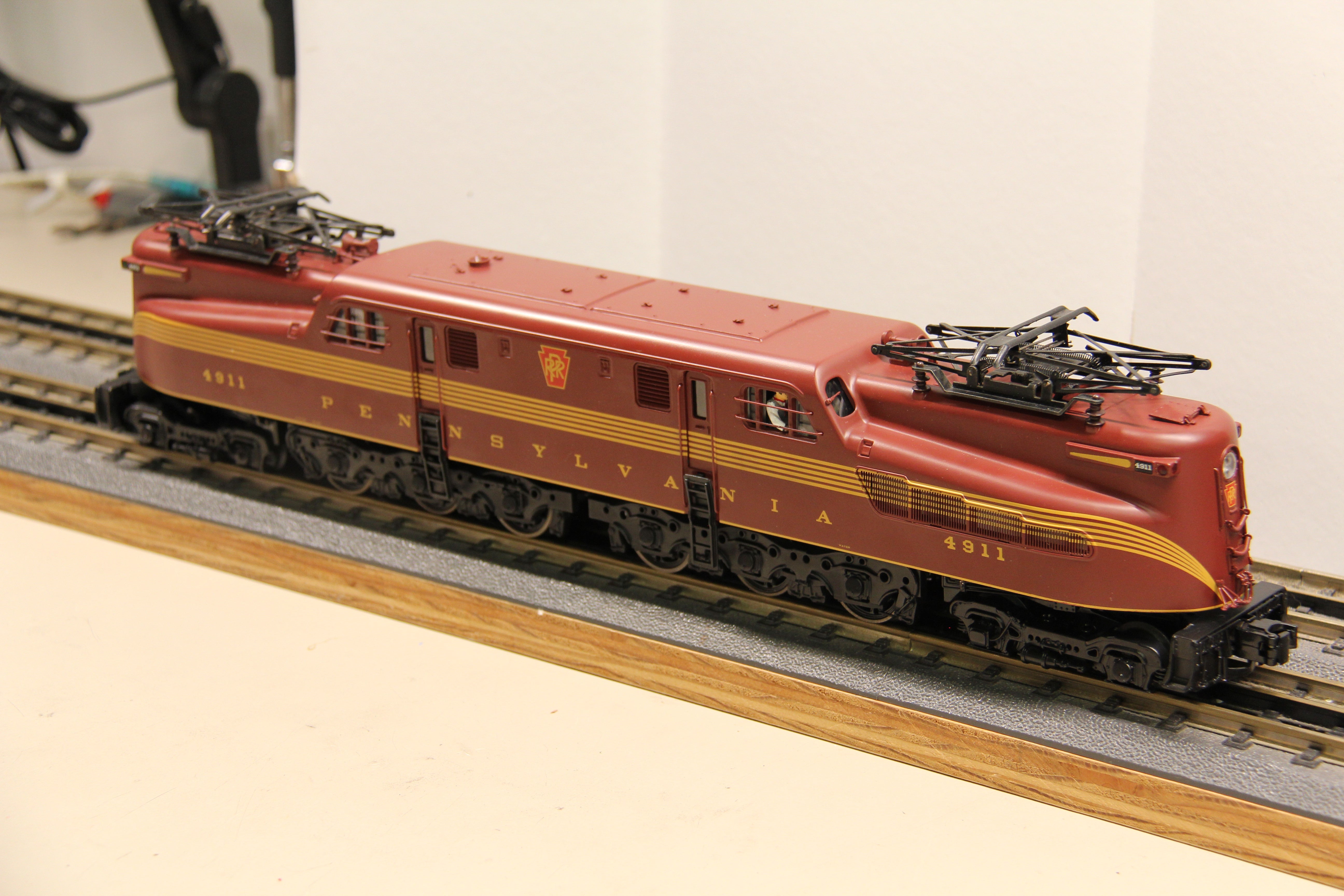 MTH 20-5642-1 Pennsylvania (Tuscan 5 Stripe) GG-1 Electric Engine #4911-Second hand-M5860