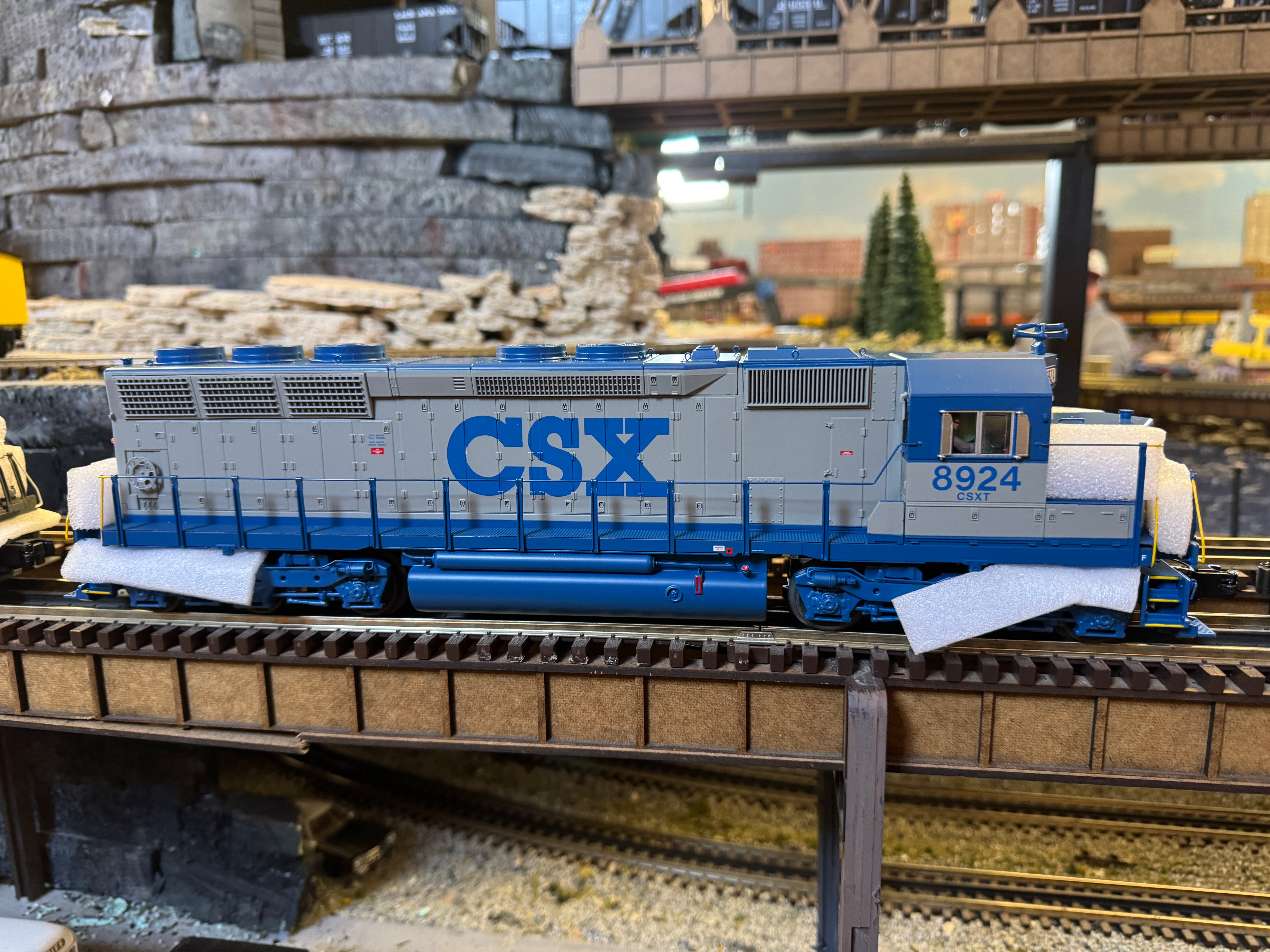 Atlas O 30138263 - Premier - SD45 Diesel Locomotive "CSX" #8924 w/ PS3