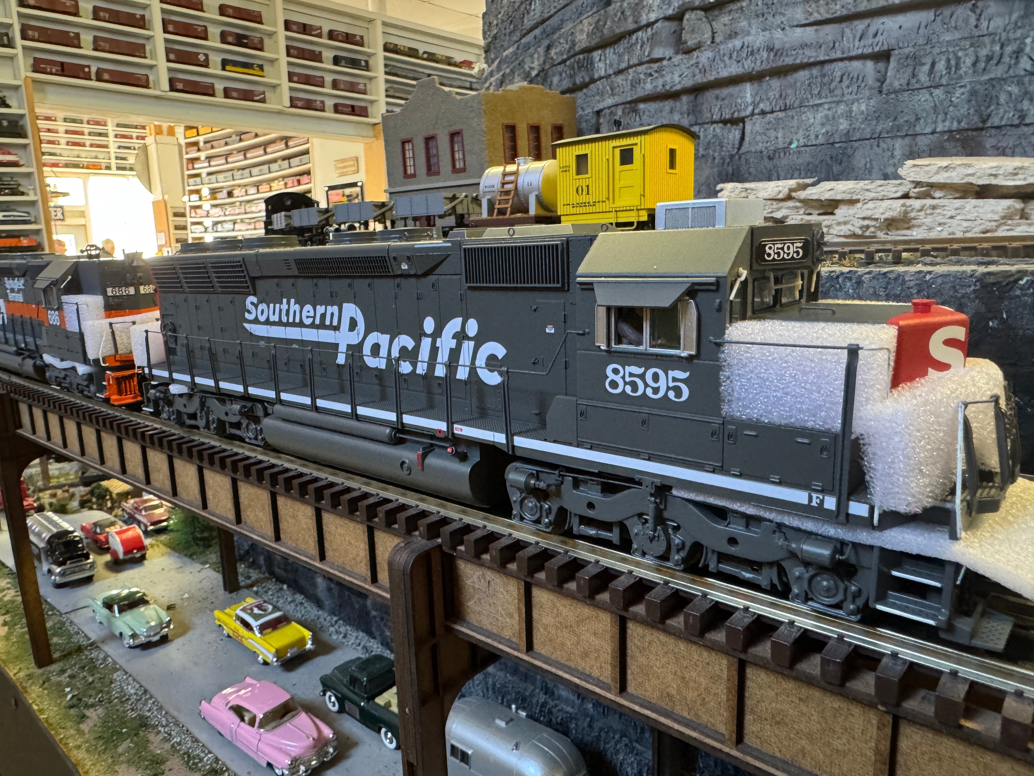 Atlas O 30138265 - Premier - SD45 Diesel Locomotive "Southern Pacific" (Speed Lettering) #8595 w/ PS3