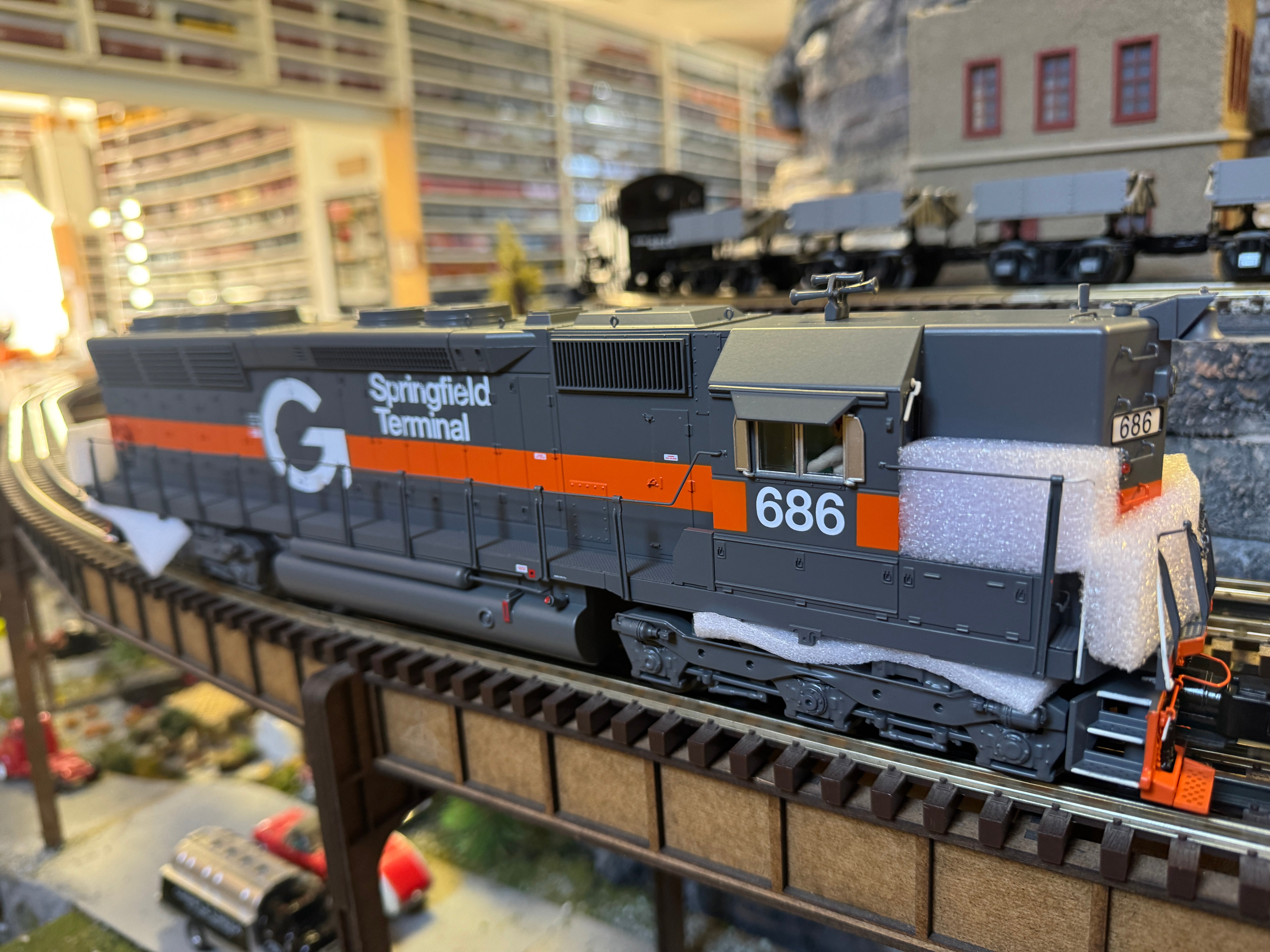 Atlas O 30138260 - Premier - SD45 Diesel Locomotive "Guilford / Springfield Terminal" #686 w/ PS3