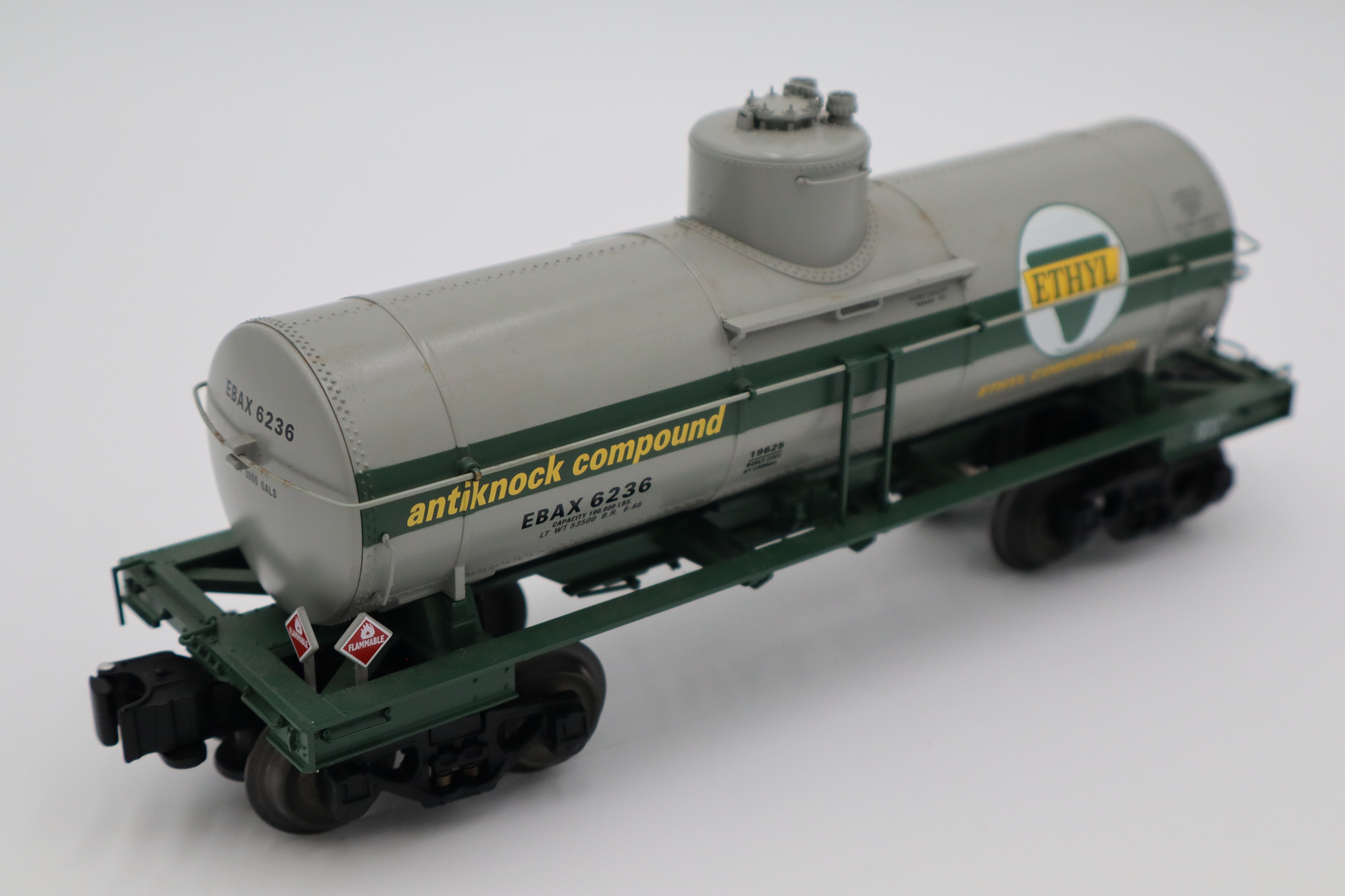 Lionel Ethyl Tank Car-Second hand-M8339