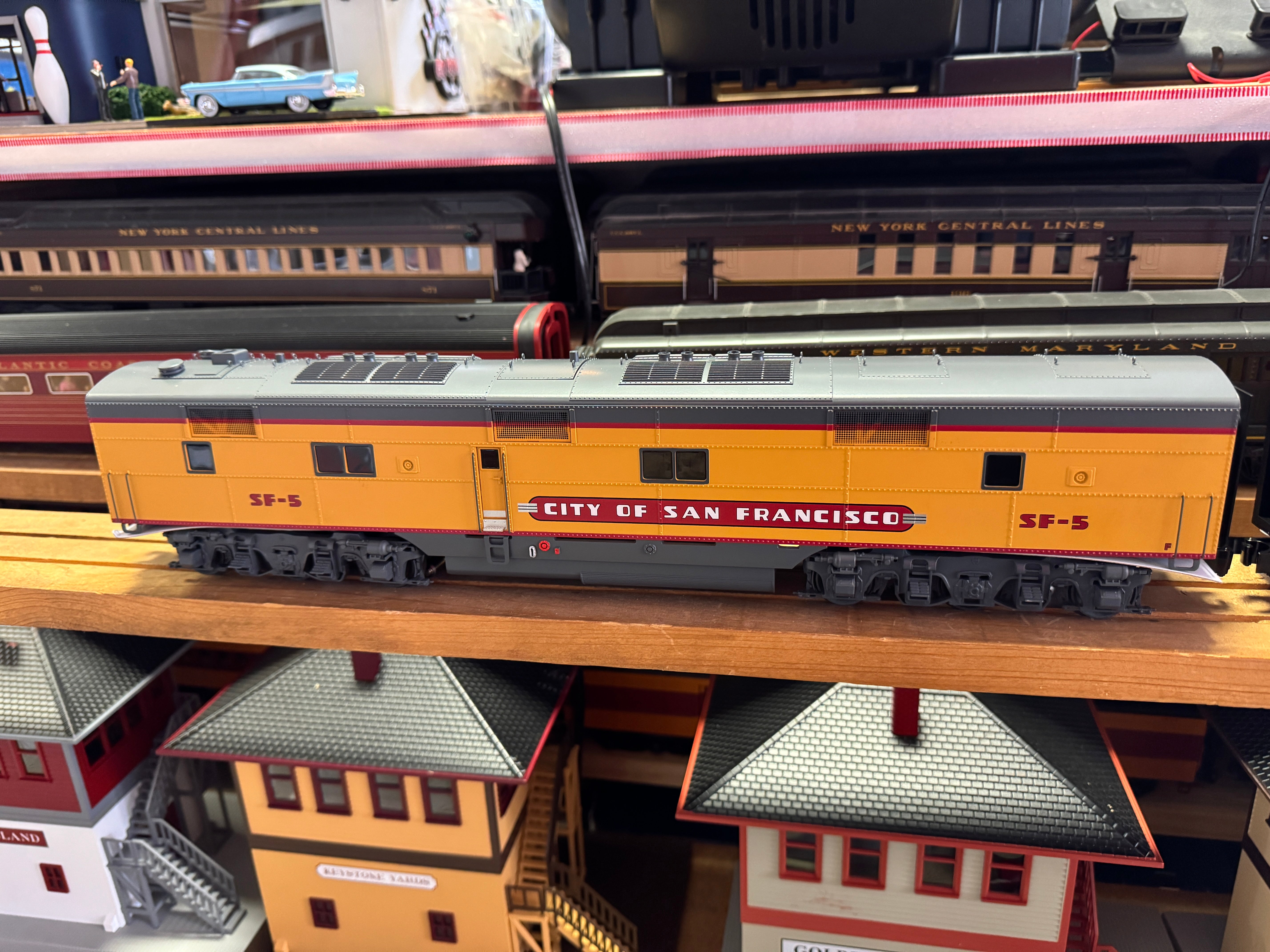 Lionel 2433650 - Legacy E6 AB Diesel Locomotive "City of San Francisco" #SF-4, SF-5