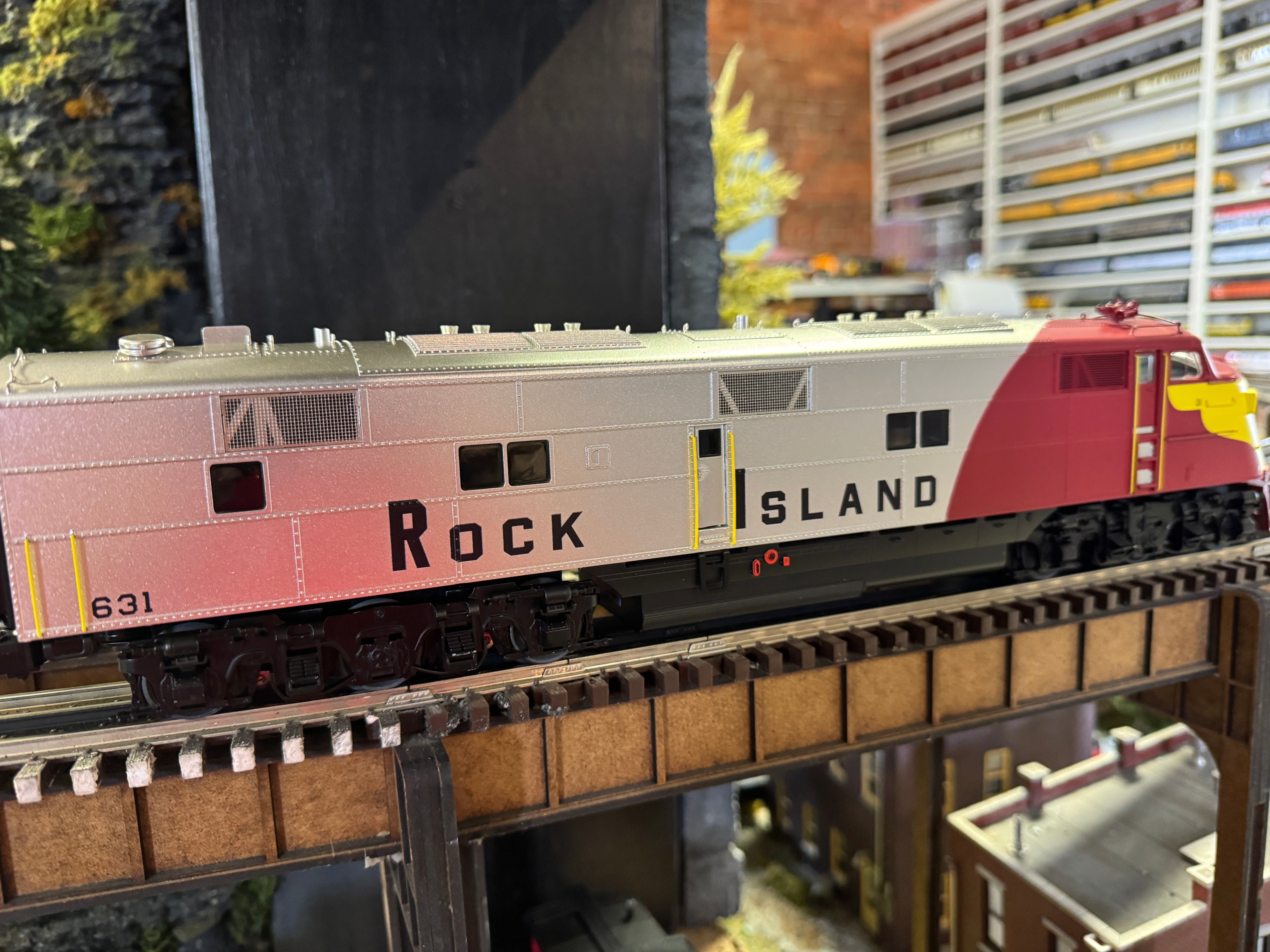 Lionel 2433630 - Legacy E6 AA Diesel Locomotive "Rock Island" #630, 631