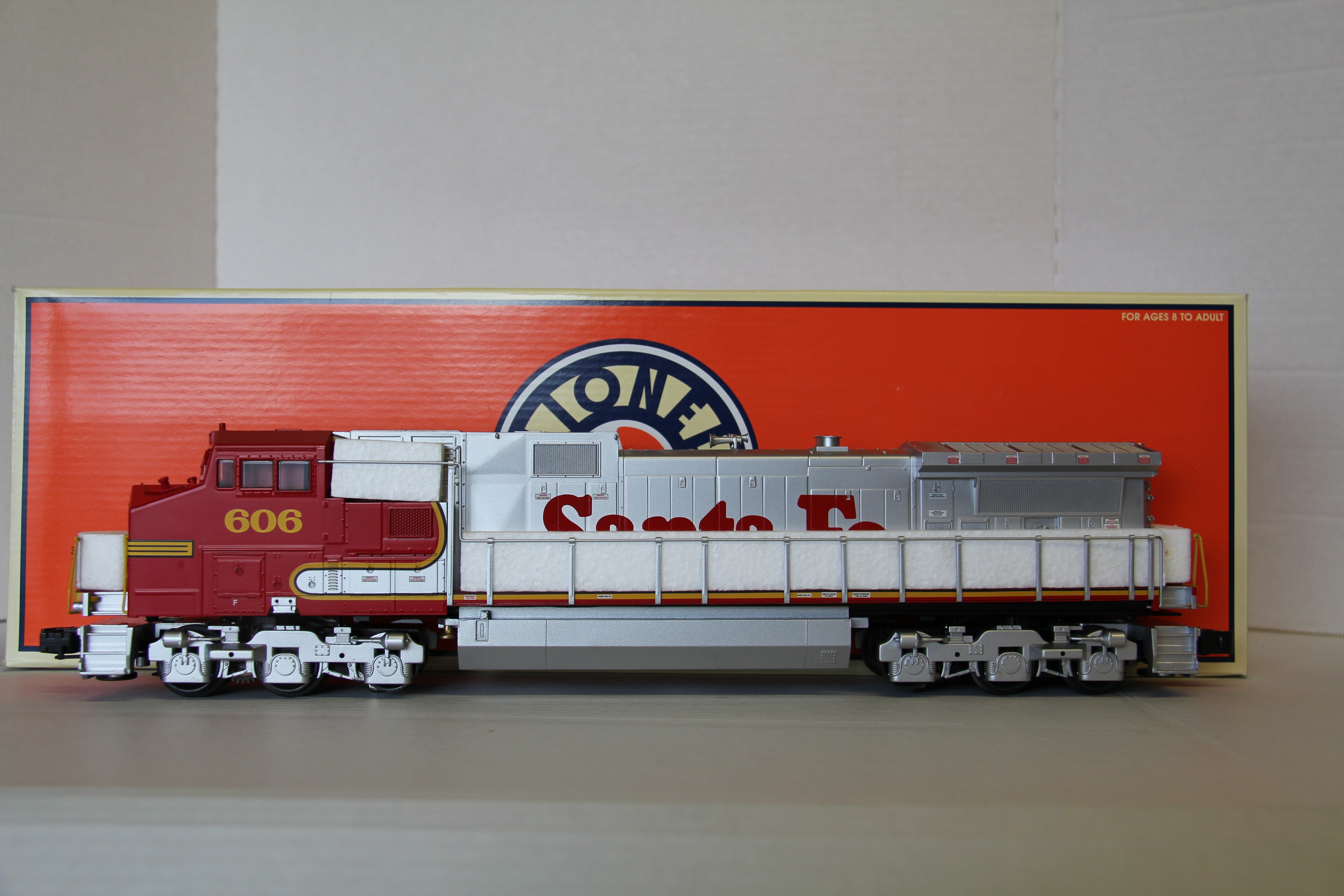 Lionel 6-18258 Santa Fe Dash-9 Diesel Engine-Second hand-M2914