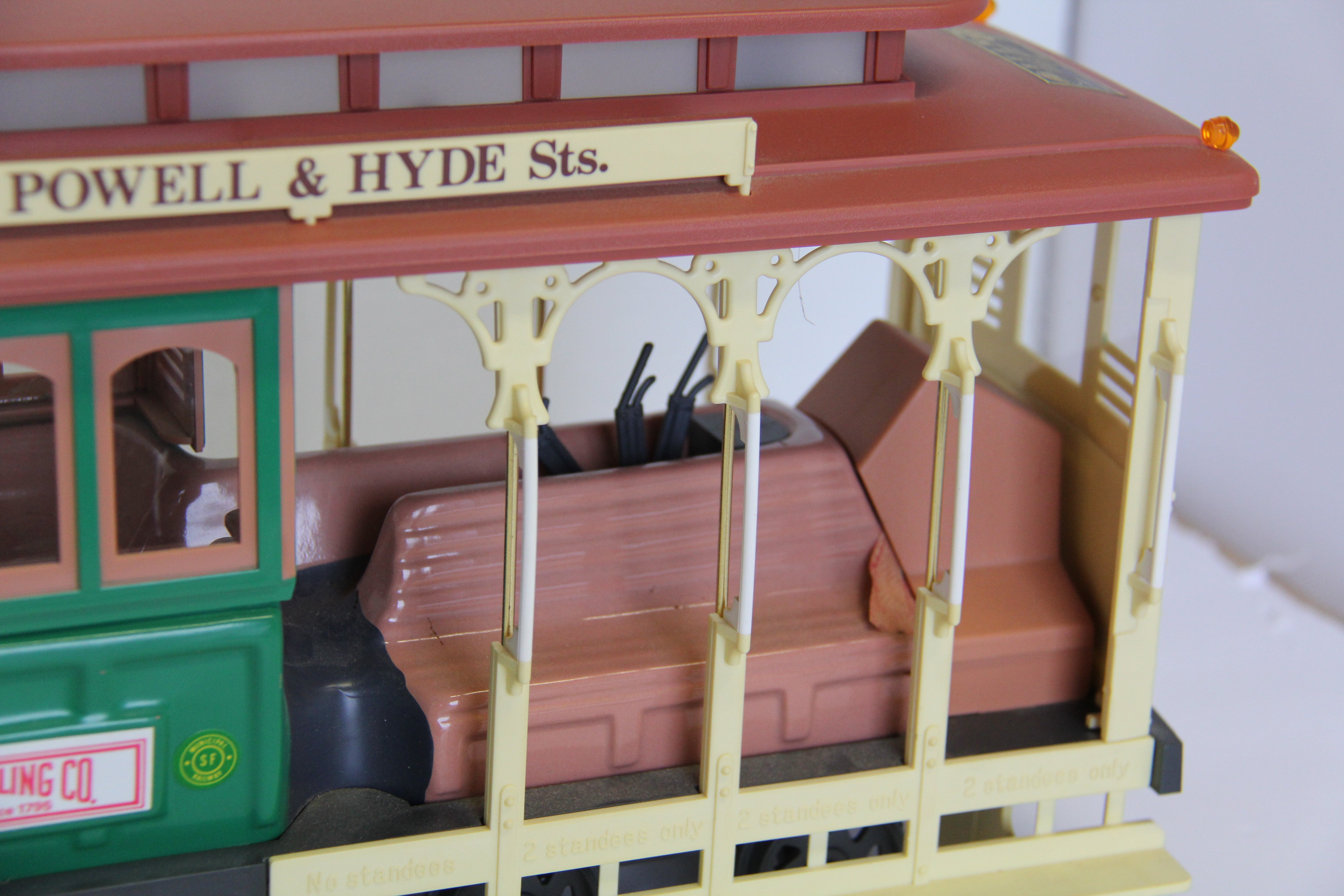 JIM BEAM Powell & Hyde Sts. #9 Trolley Car Decanter-Second hand-M7236