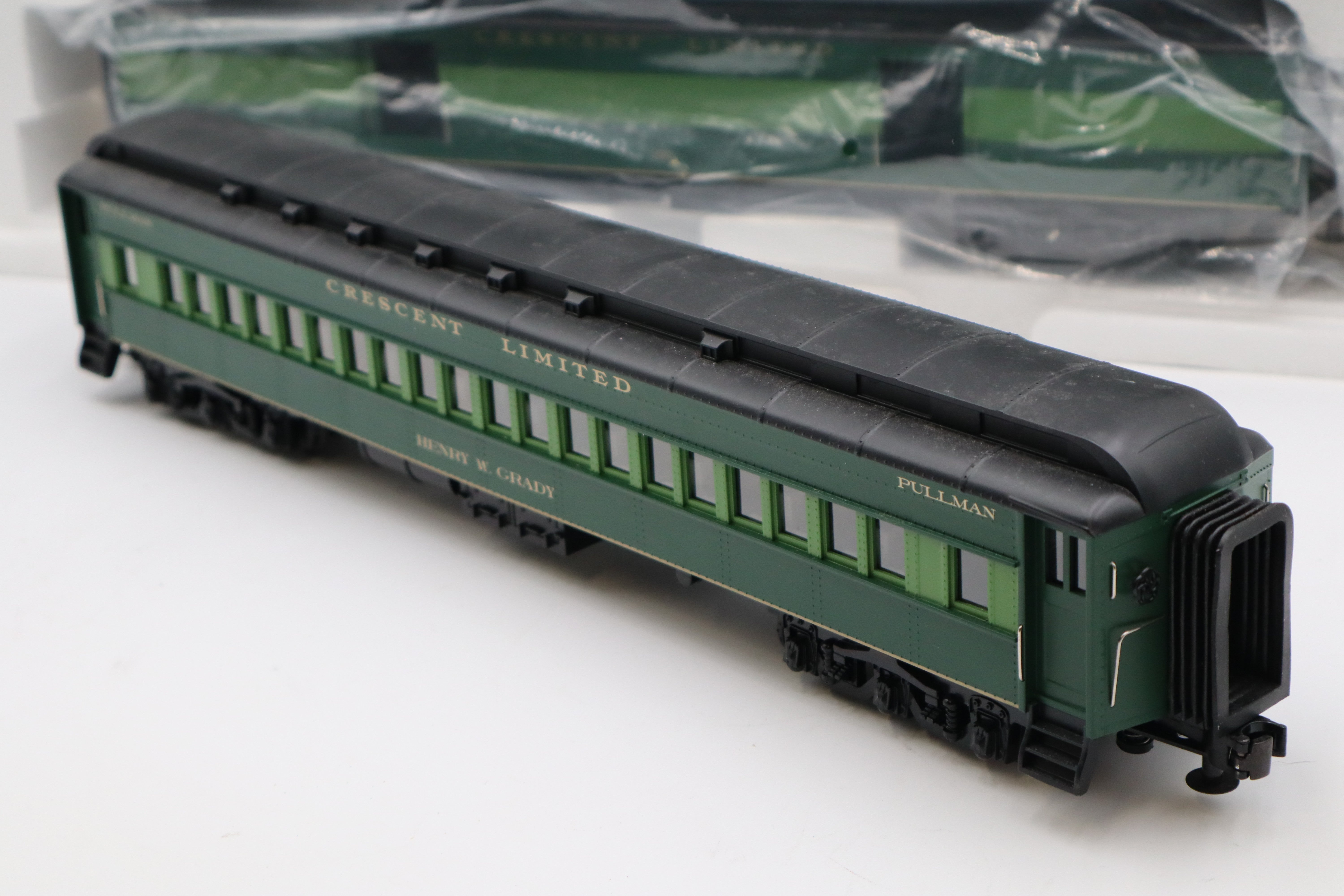 MTH 20-4053 Southern 5 Car 70' Madison Pass Set-Second hand-M8477