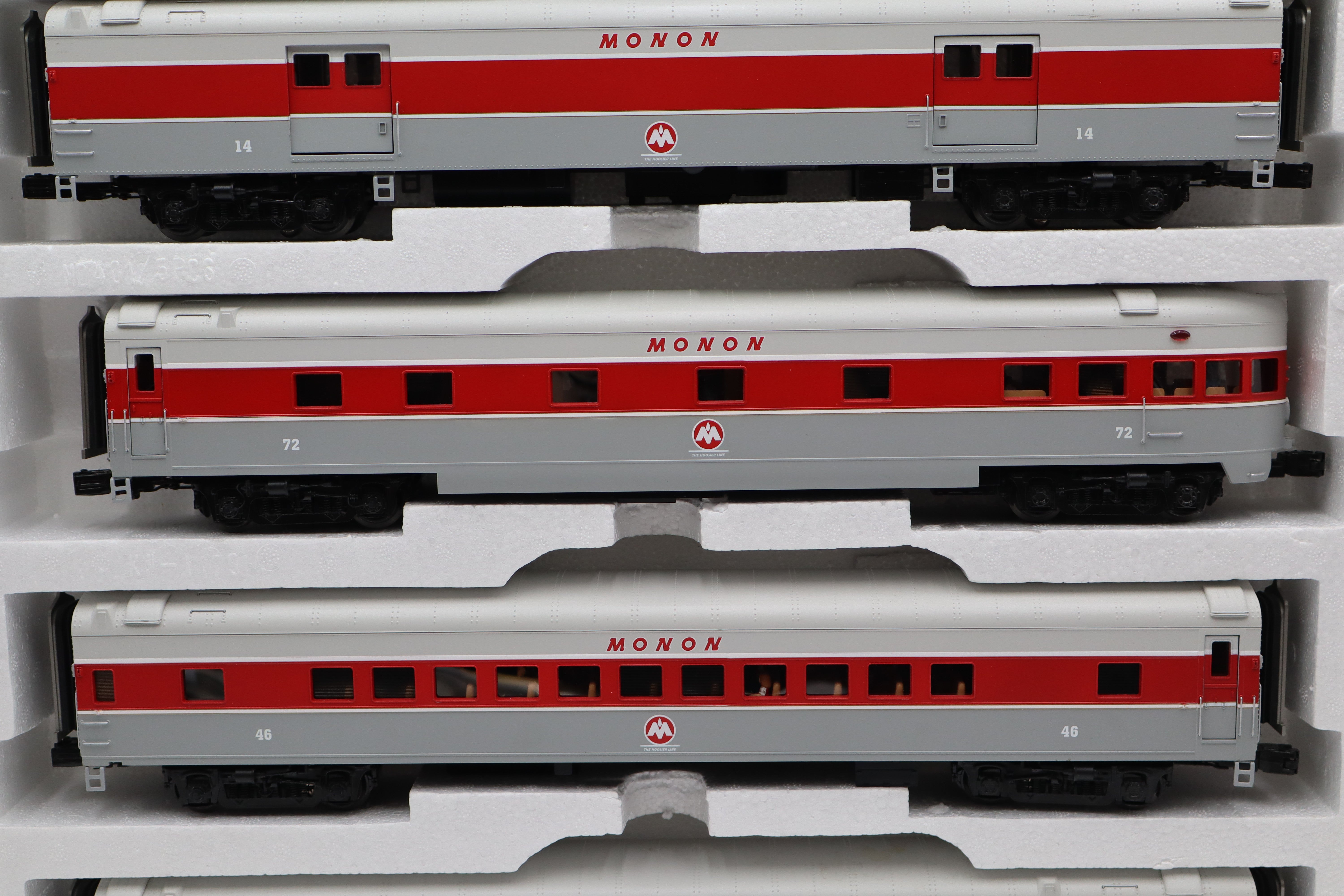 MTH 20-65250  Monon 5-Car 70' Streamlined  Pass Set & MTH 20-68250 RPO-Second hand-M8478