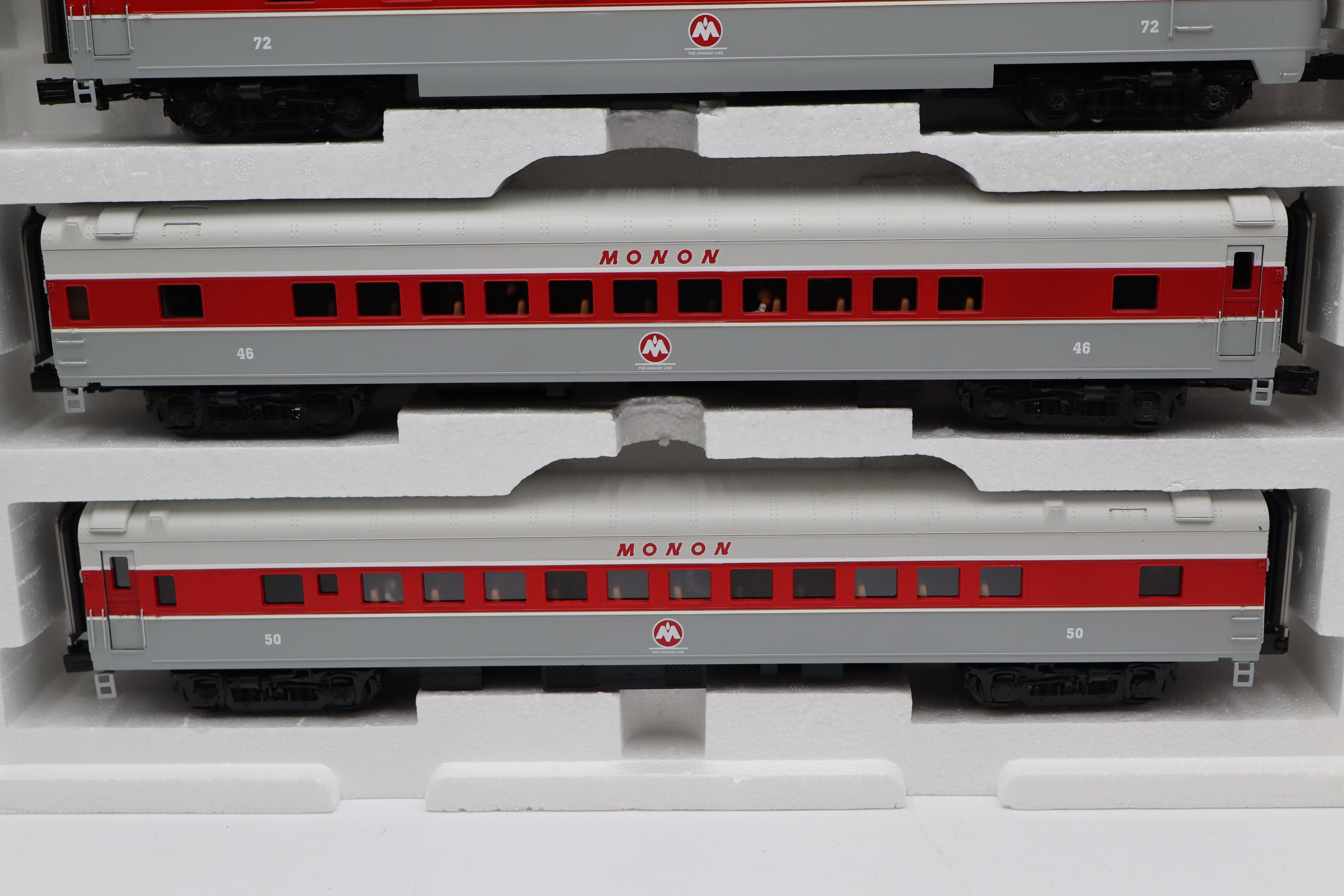 MTH 20-65250  Monon 5-Car 70' Streamlined  Pass Set & MTH 20-68250 RPO-Second hand-M8478
