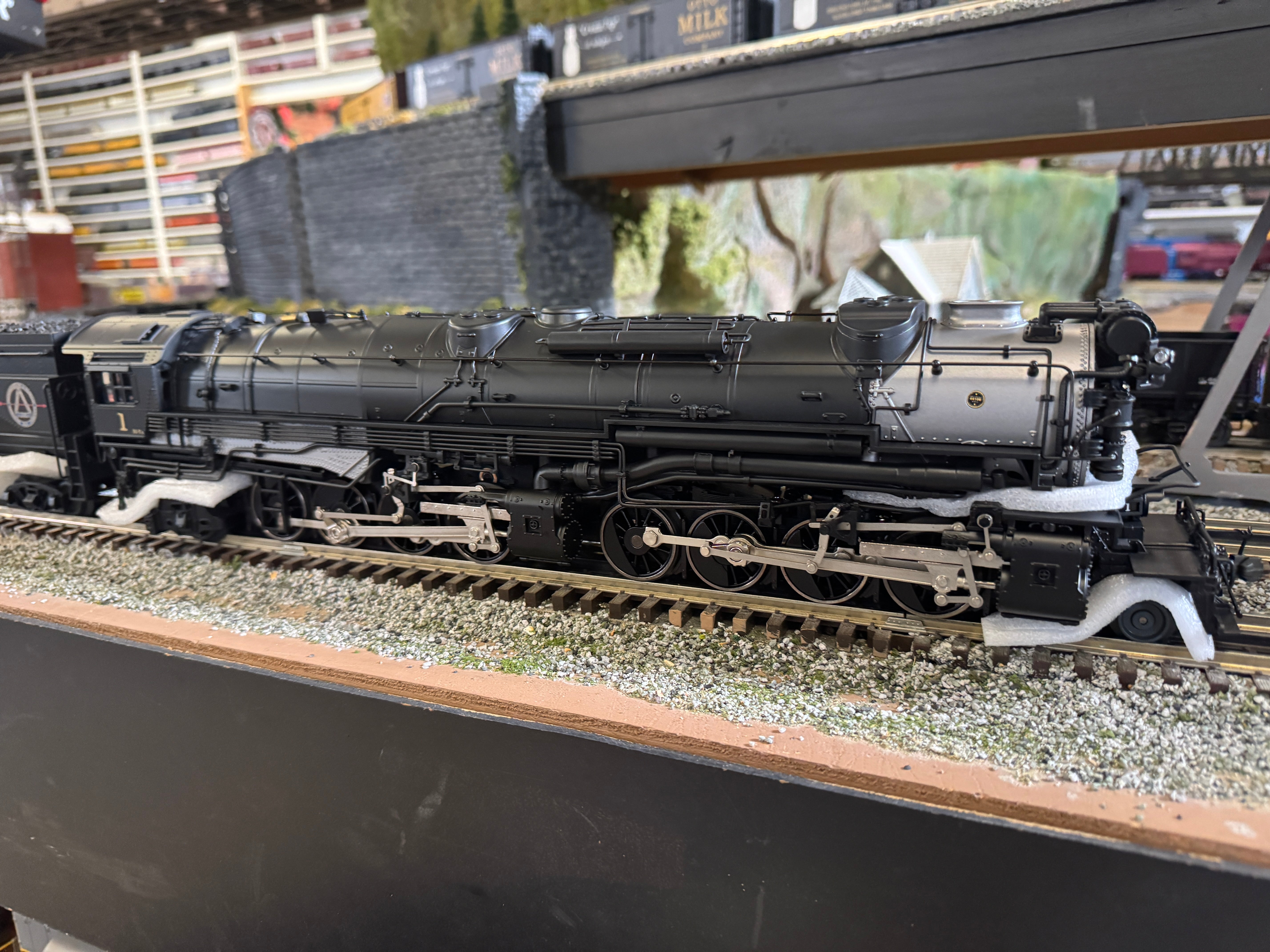 Lionel 2431600 - Legacy H7 2-8-8-2 Steam Locomotive "Richmond, Fredericksburg & Potomac" #1