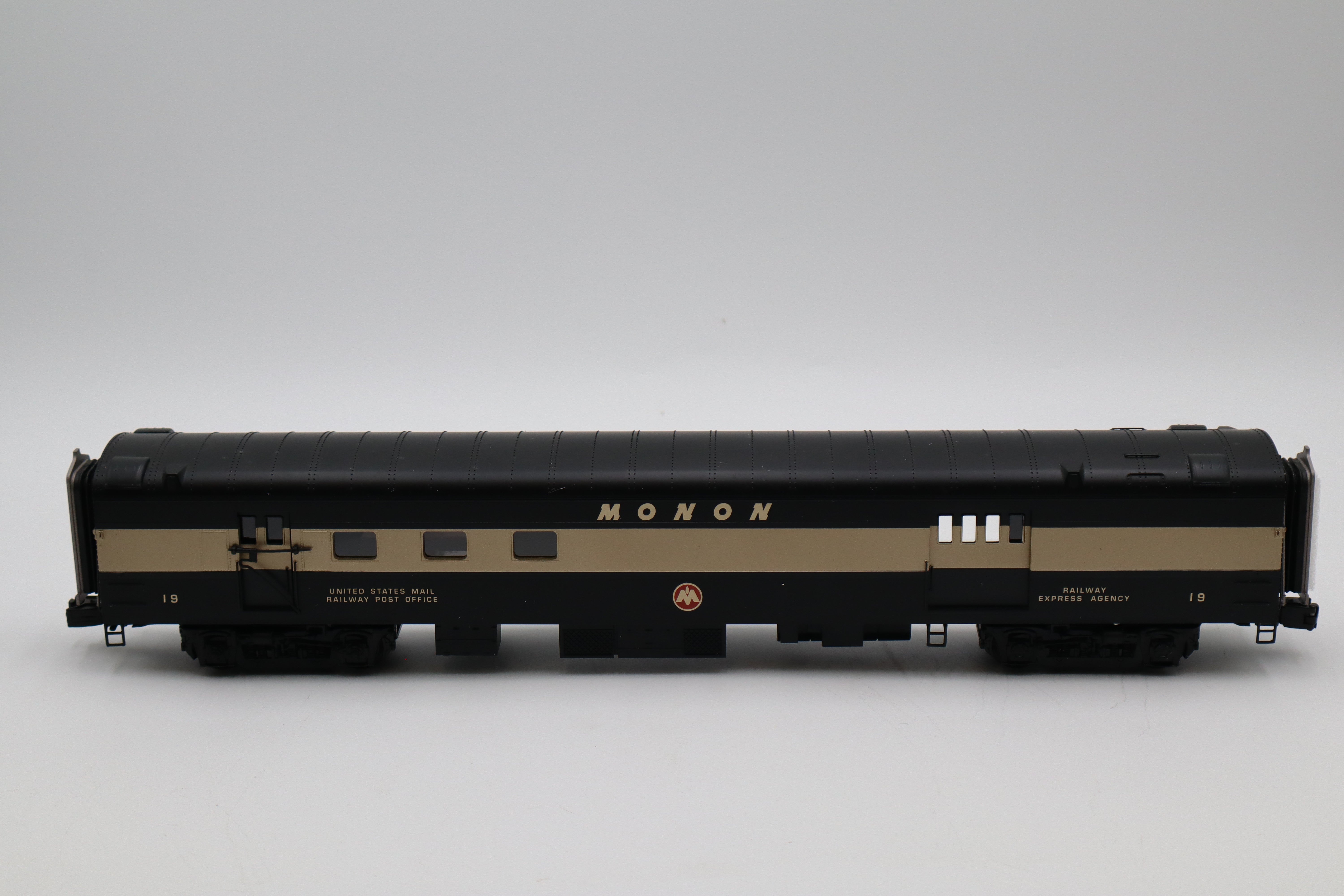 MTH 20-64137 Monon 2 Car 70' Streamlined Baggage/RPO Passenger Set-Smooth-Second hand-M8479