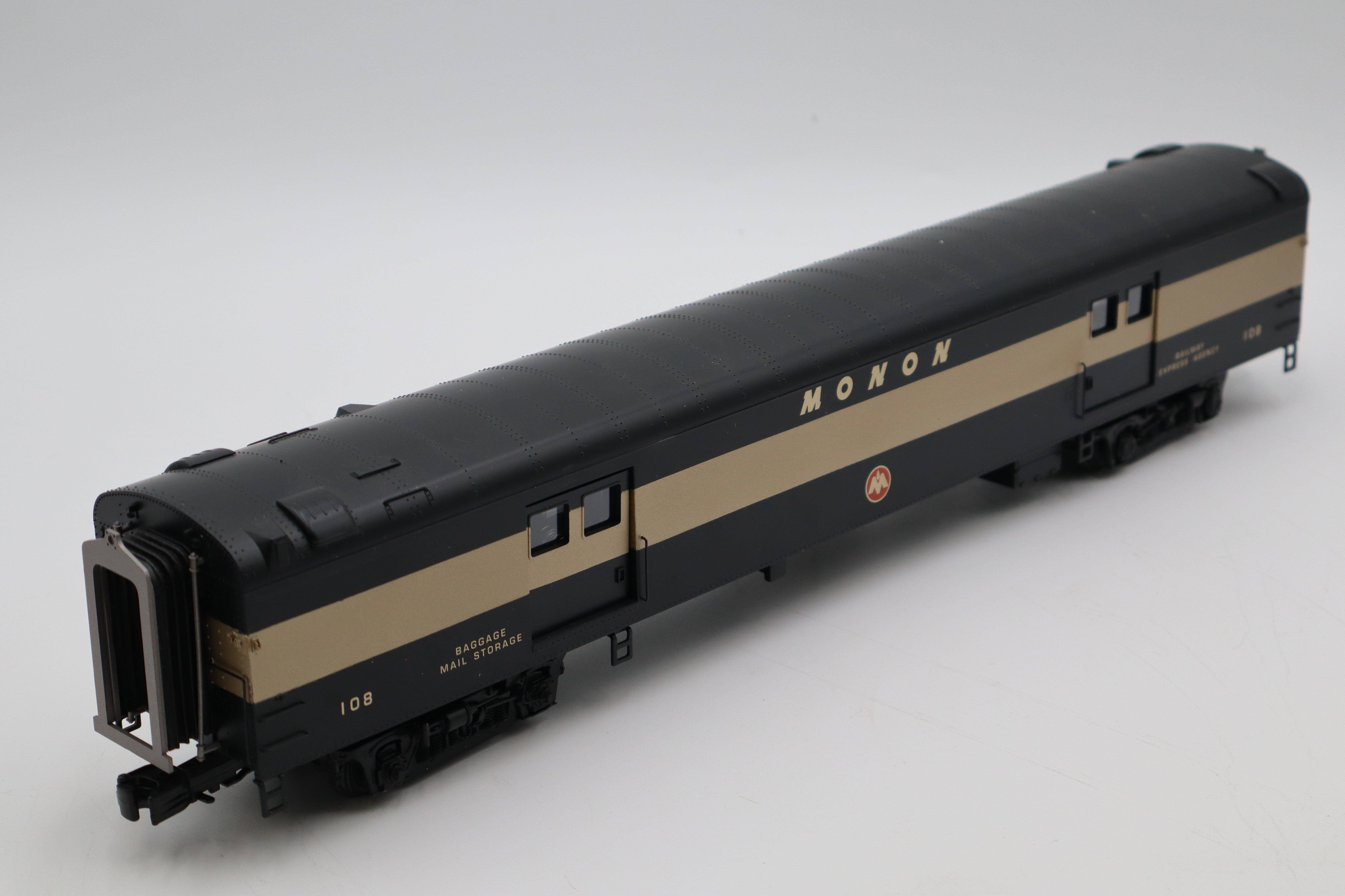MTH 20-64137 Monon 2 Car 70' Streamlined Baggage/RPO Passenger Set-Smooth-Second hand-M8479