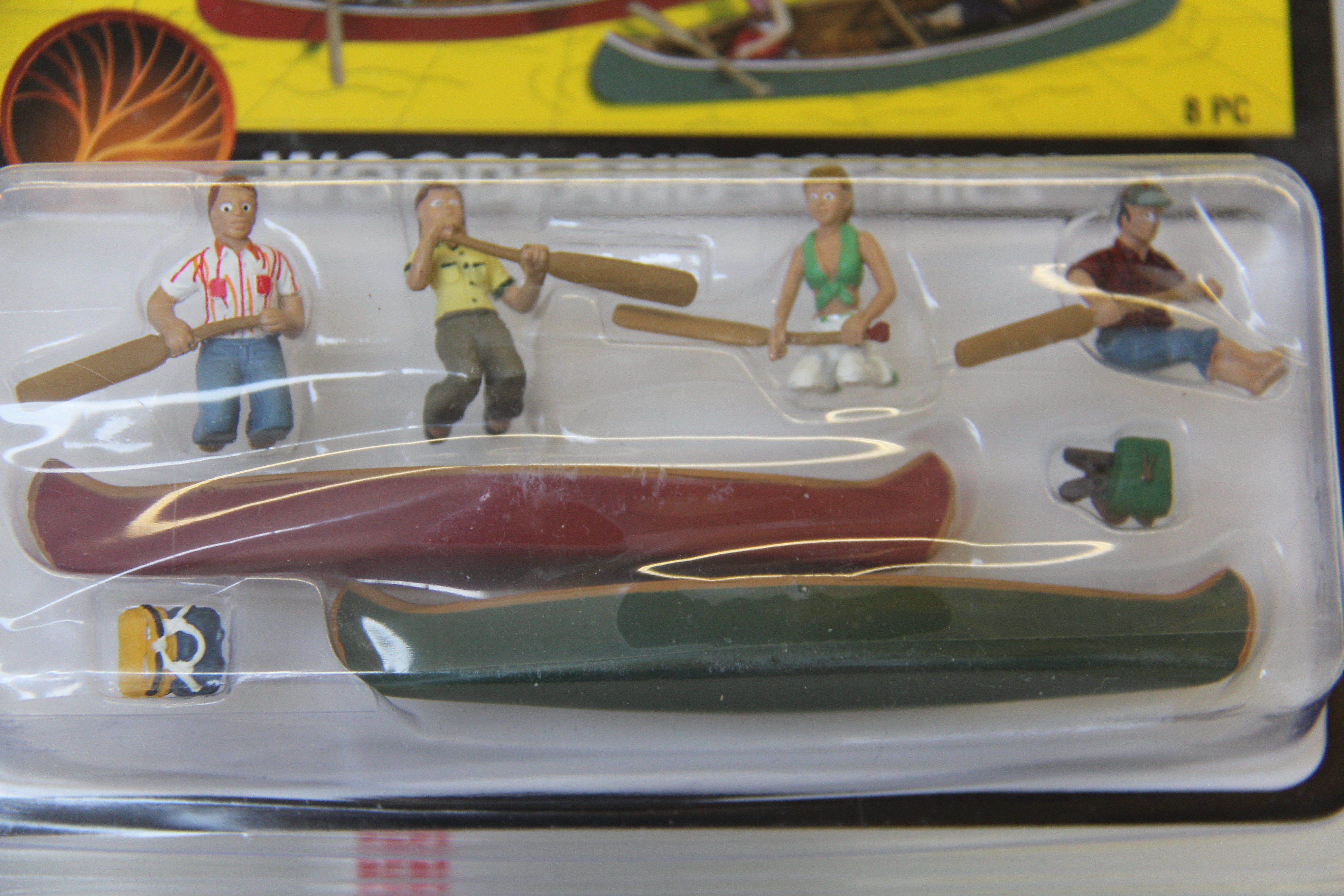 Woodland Scenics A2755 Canoers-Second hand-M5996