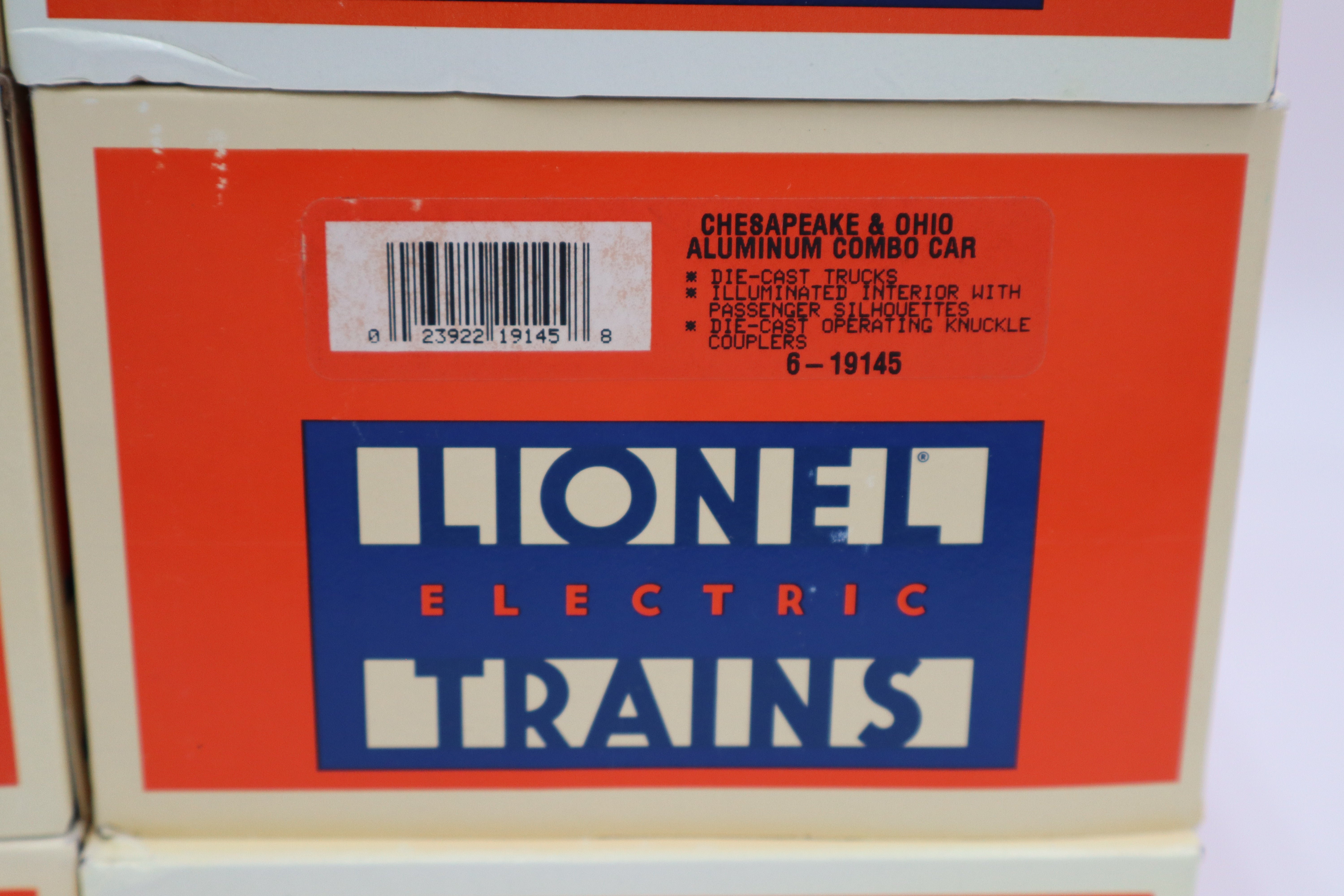 Lionel 6-19145 Chesapeake & Ohio Aluminum Passenger 6 Set-Second hand-M8364