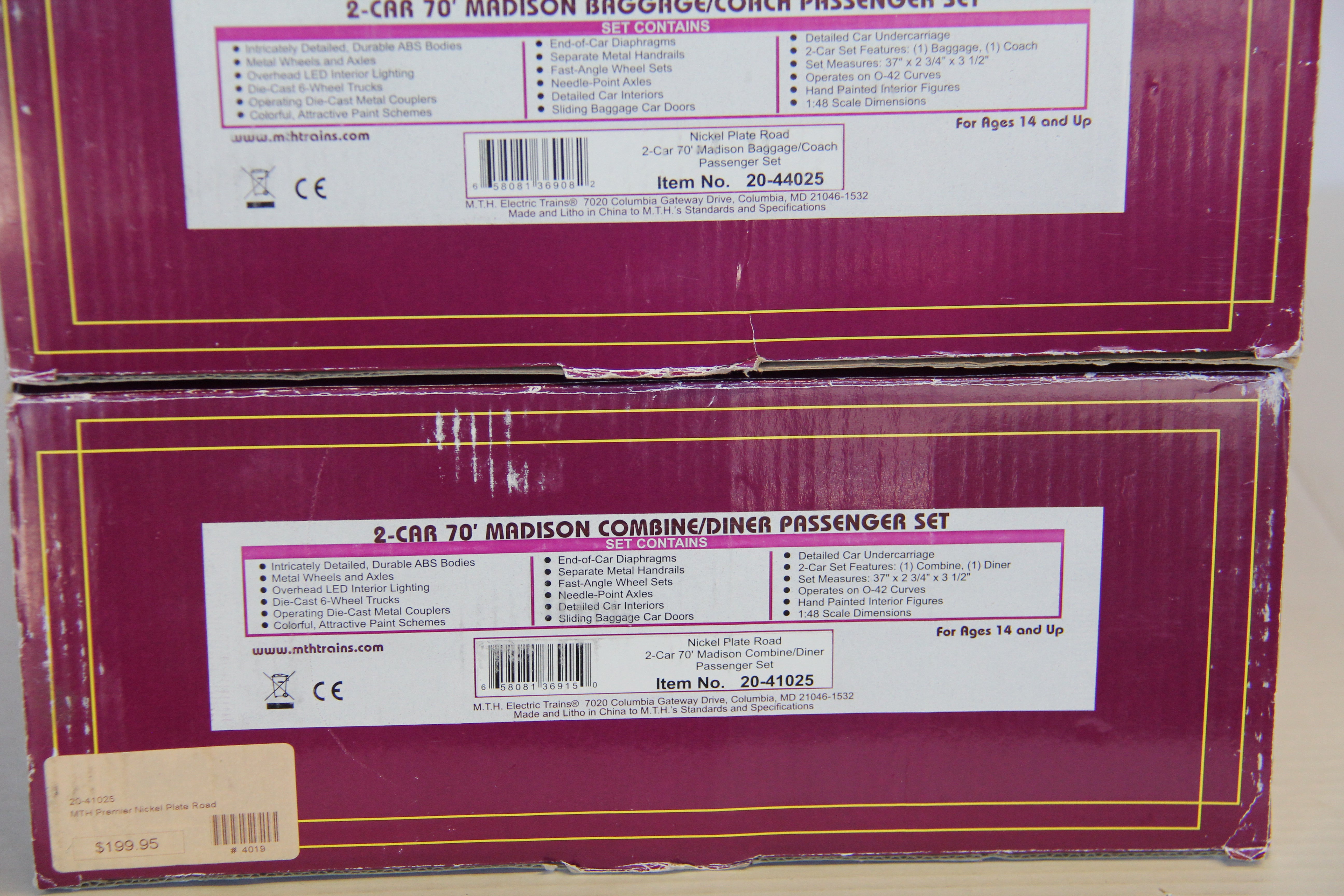 MTH 20-41025 & 20-44025 Nickle Plate Road Madison 70' 4 Car Set-Second hand-M7265