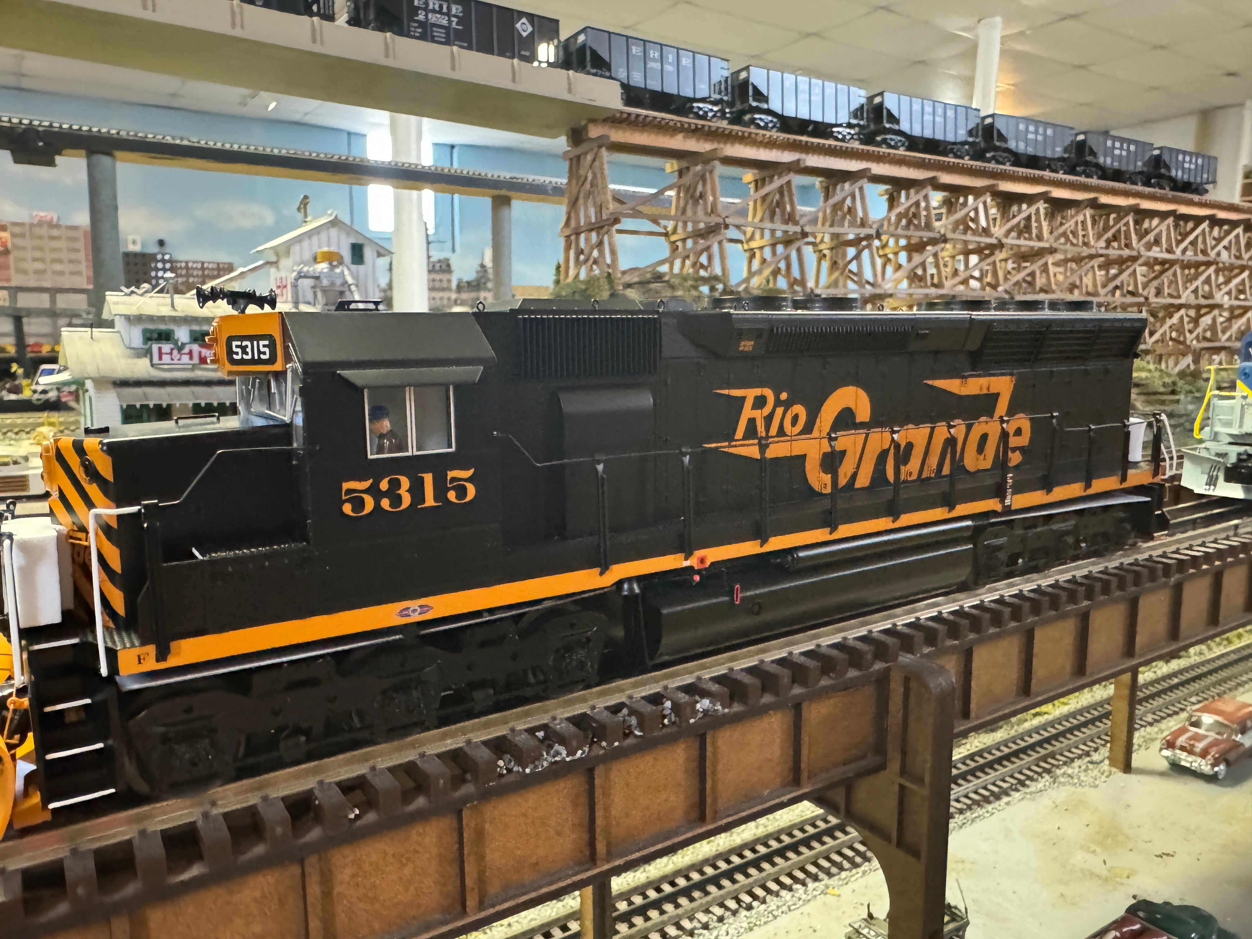 Lionel 2433541 - Legacy SD45 Diesel Locomotive "Denver & Rio Grande" #5315