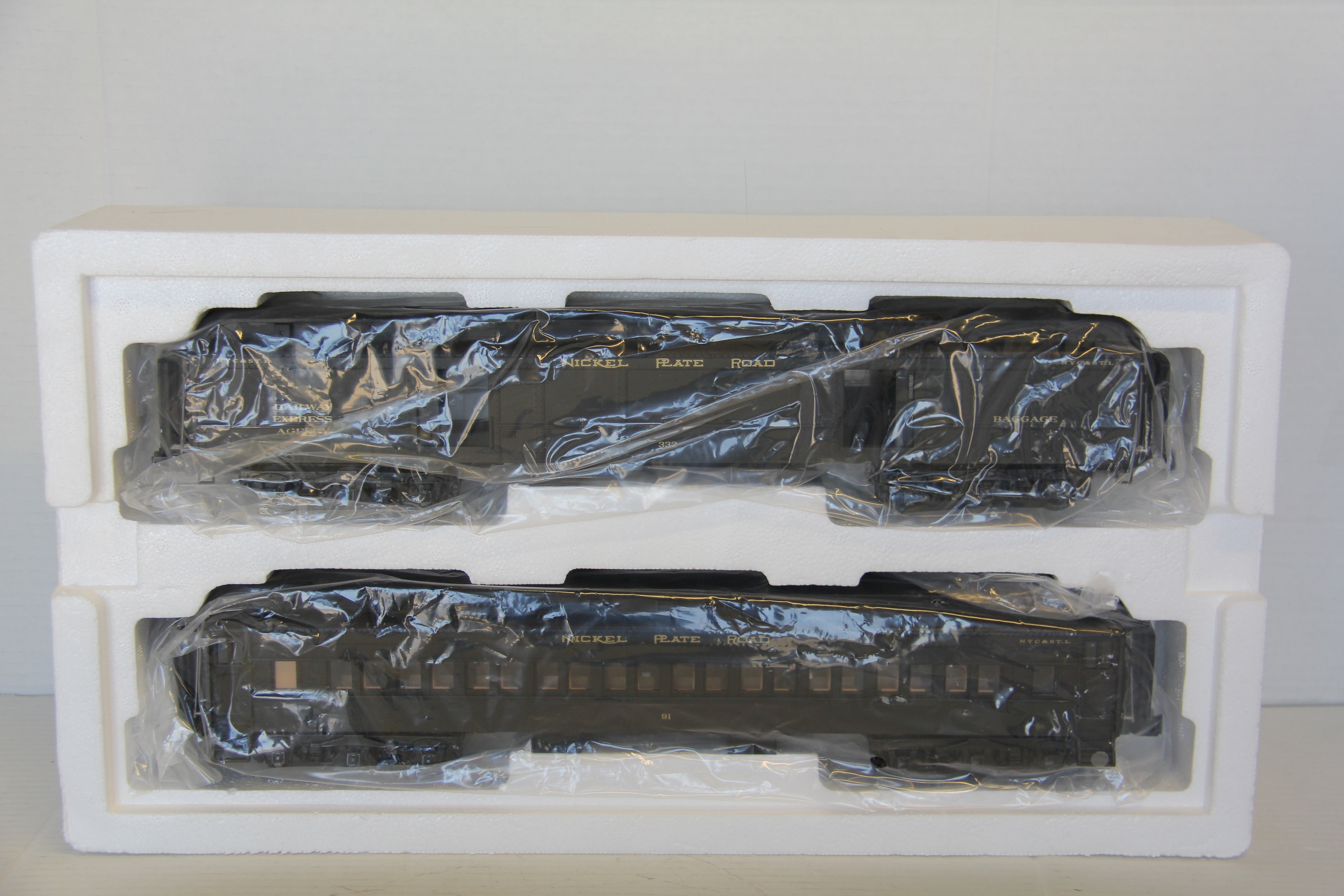 MTH 20-41025 & 20-44025 Nickle Plate Road Madison 70' 4 Car Set-Second hand-M7265