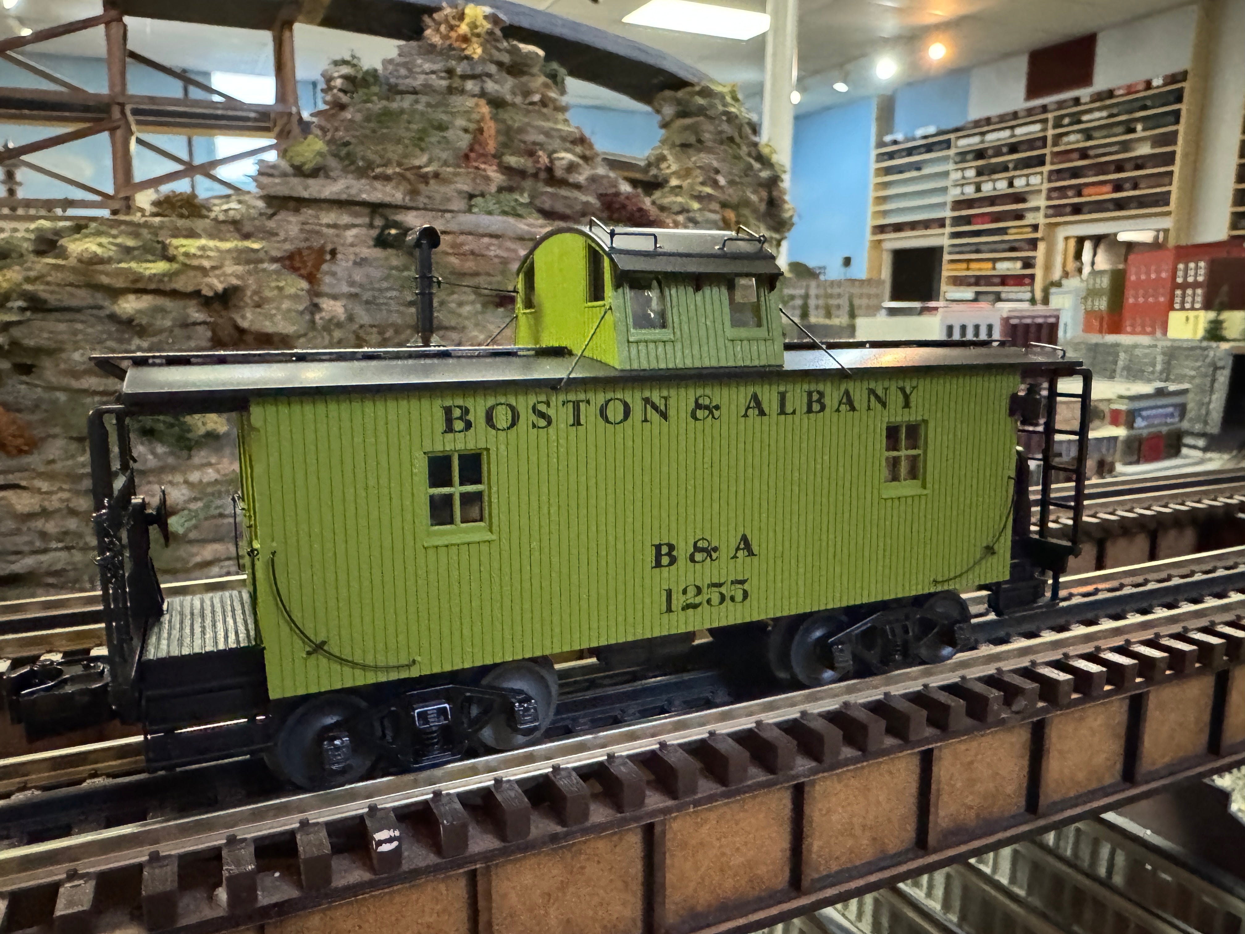 Lionel 2426970 - Woodside Caboose "Boston & Albany" #1255 -  Custom Run for MrMuffin'sTrains