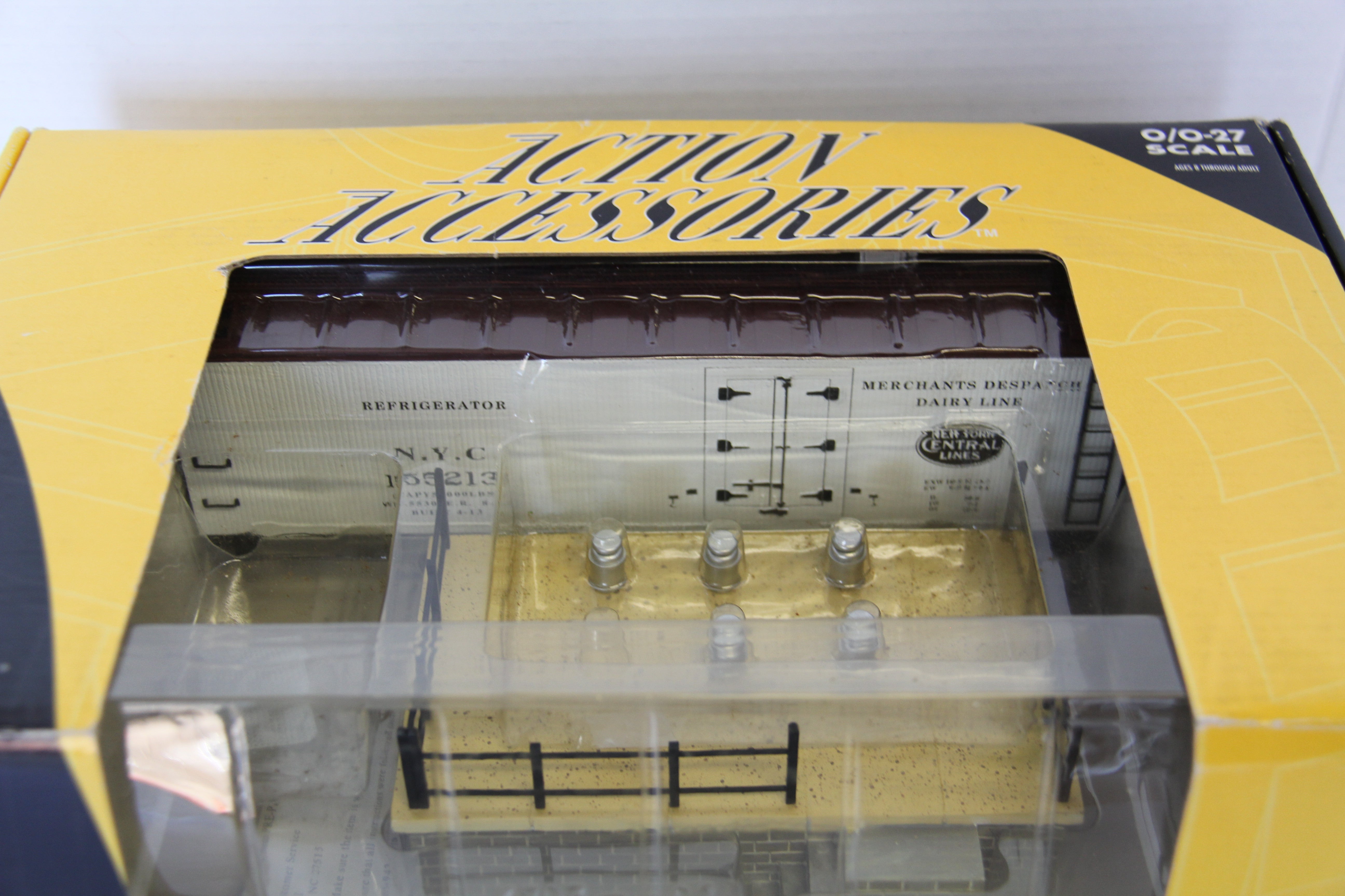 K Line by Lionel 6-21448 New York Central Operating Milk Car w/ Unloading Platform-Second hand-M7663