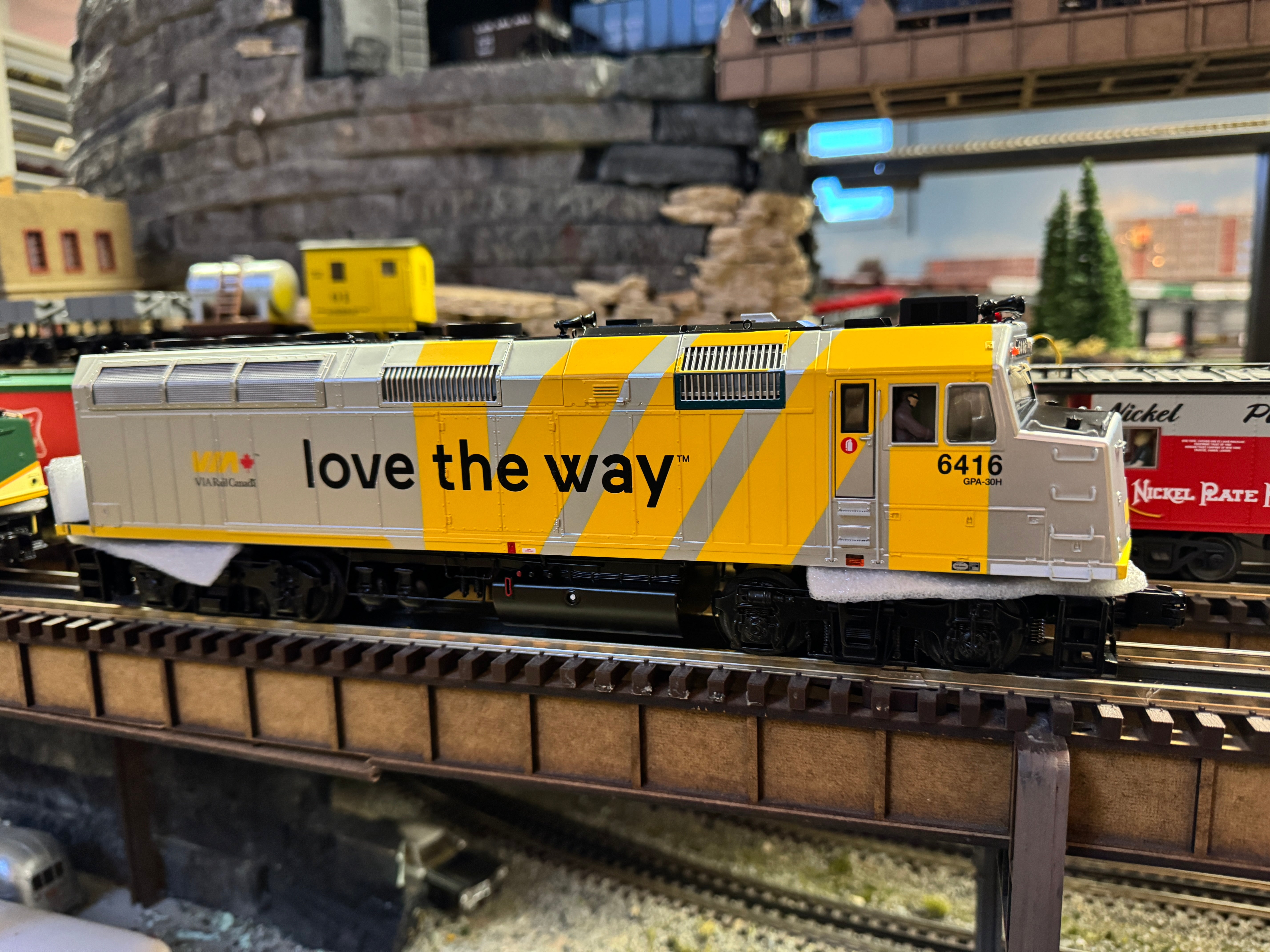 Atlas O 30138298S - Premier - F40PH Diesel Locomotive "VIA Rail Canada" #6416 w/ PS3 (love the way) - Custom Run for MrMuffin'sTrains