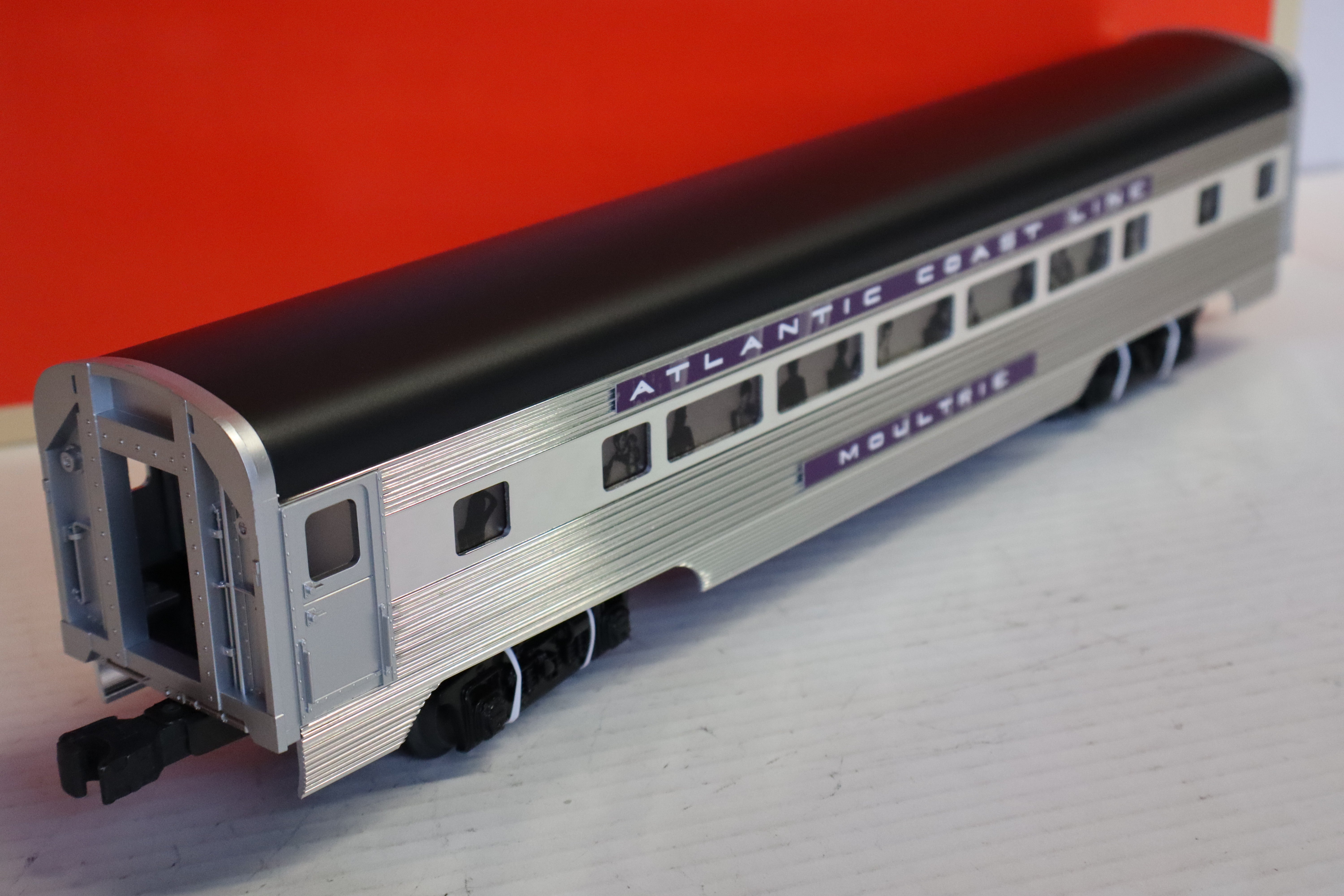 Lionel 6-11903 Atlantic Coast Line F3 ABA Diesels & 4 Passenger Set-Second hand-M8371