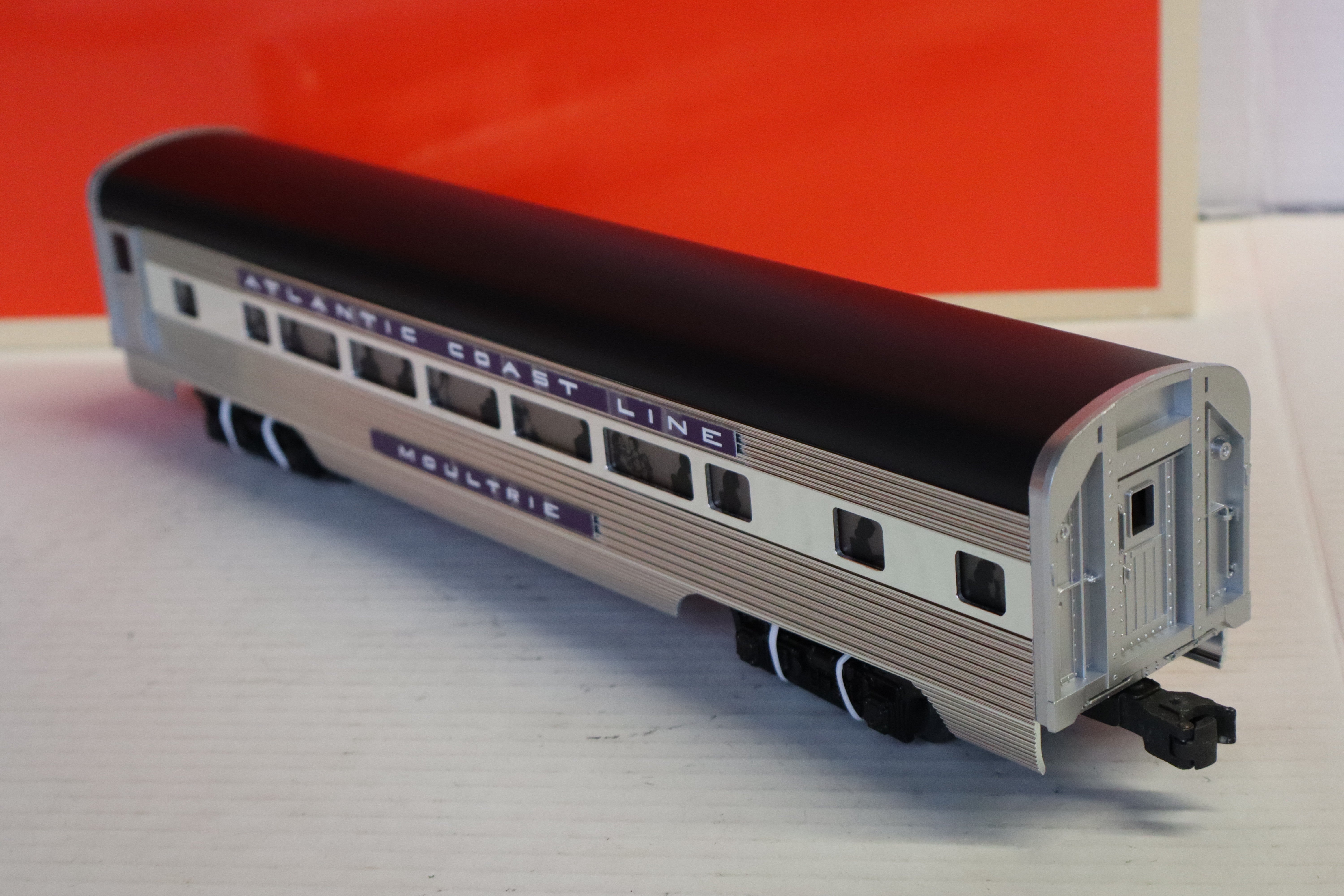 Lionel 6-11903 Atlantic Coast Line F3 ABA Diesels & 4 Passenger Set-Second hand-M8371
