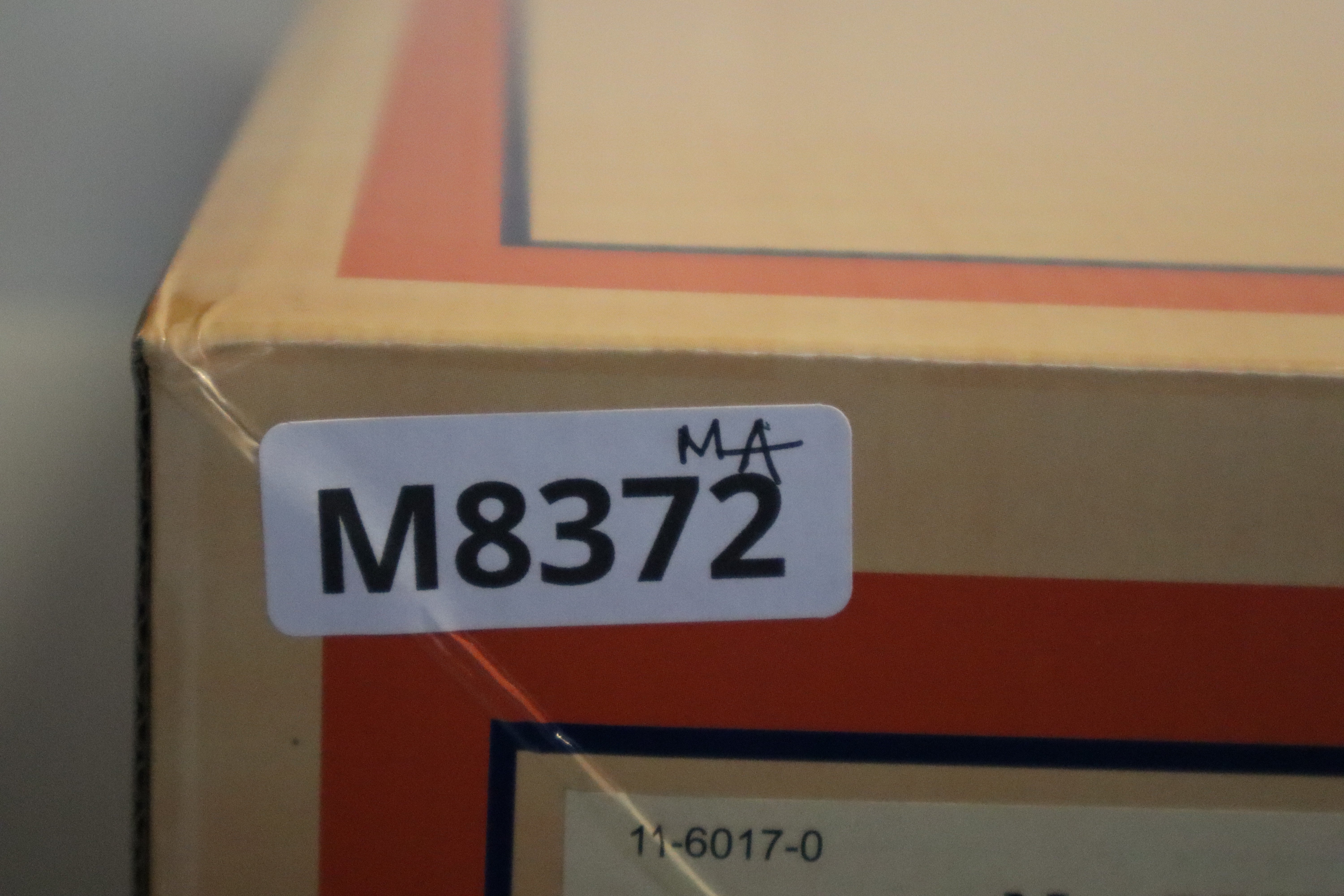 MTH 11-6017-0 Milwaukee Road No. 755W O Gauge Distant Control Streamliner Set-Second hand-M8372