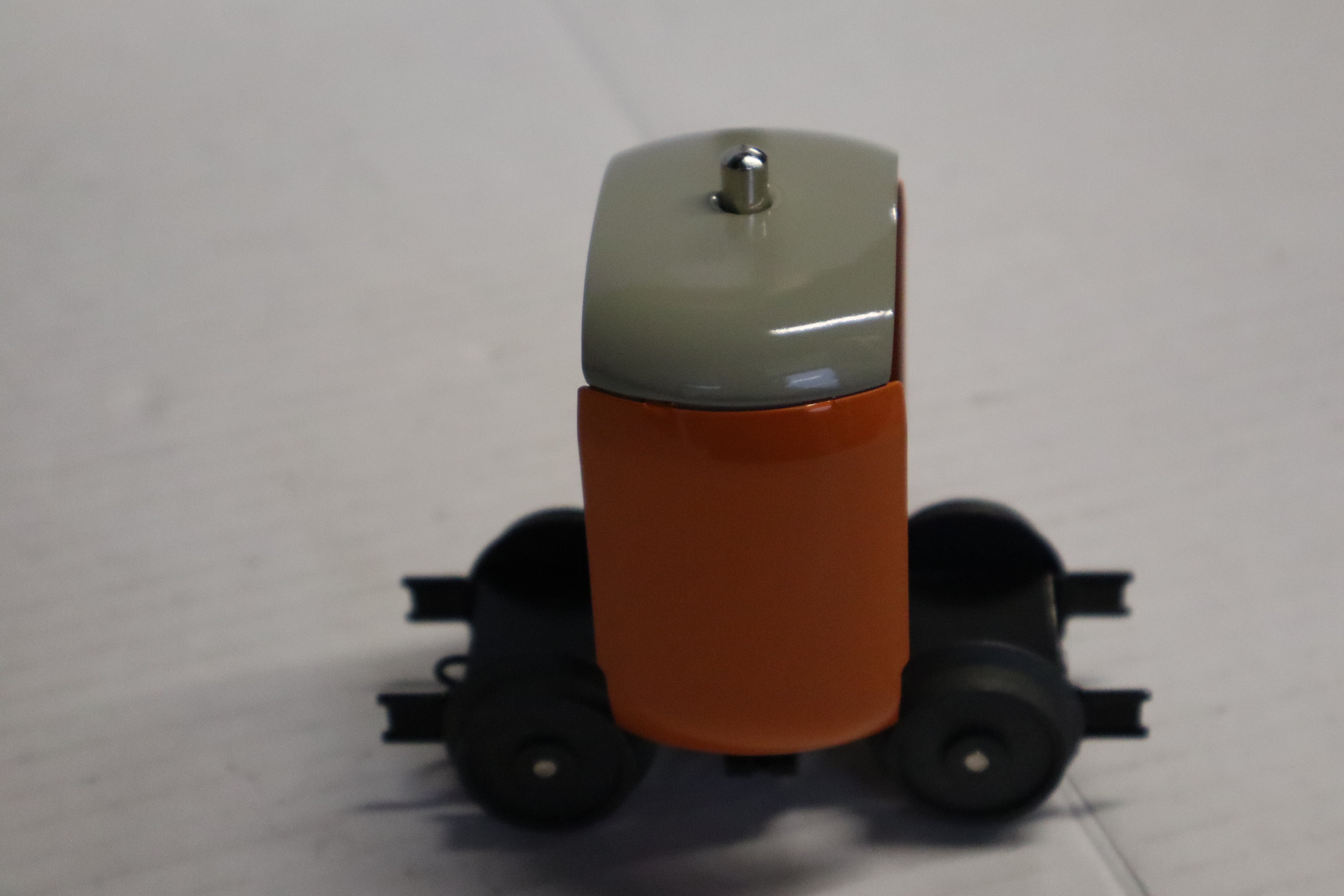 MTH 11-6017-0 Milwaukee Road No. 755W O Gauge Distant Control Streamliner Set-Second hand-M8372