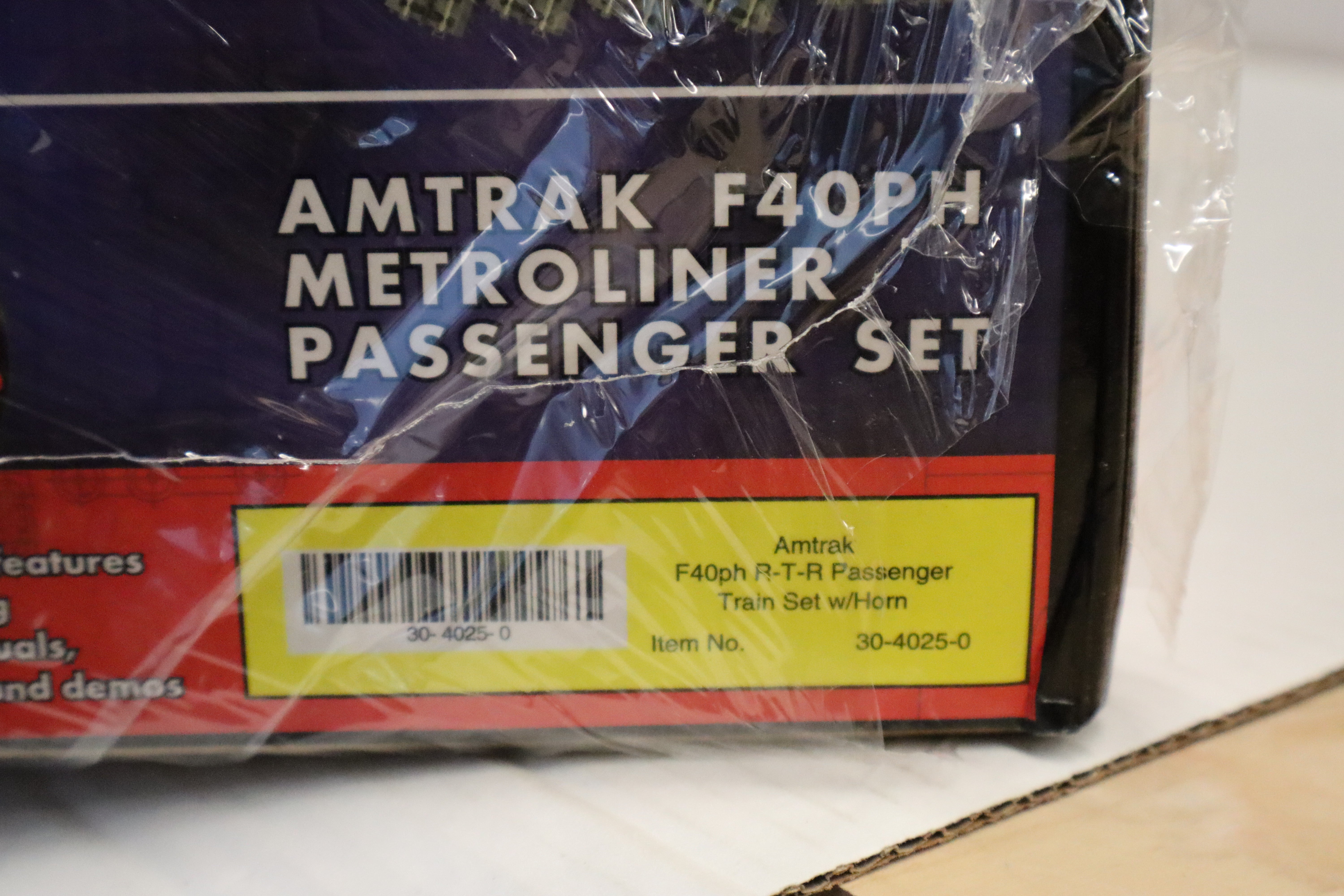Rail King 30-4025-0 Amtrak F40ph RTR Passenger Train Set w/ Horn-Second hand-M8376