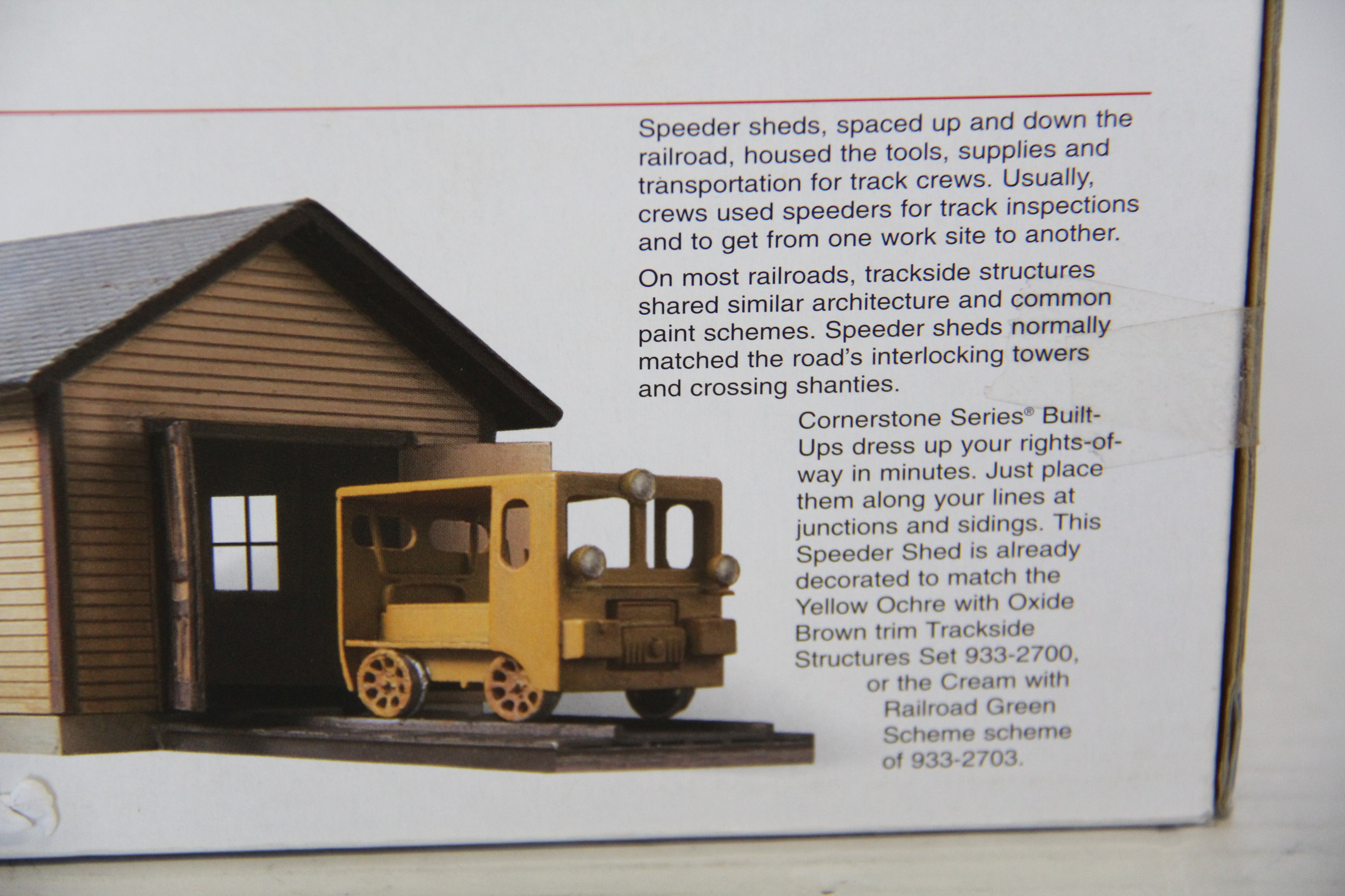Walthers #933-2704 Cornerstone Series O/O27 Gauge Speeder Shed & Speeder-Second hand-M7276