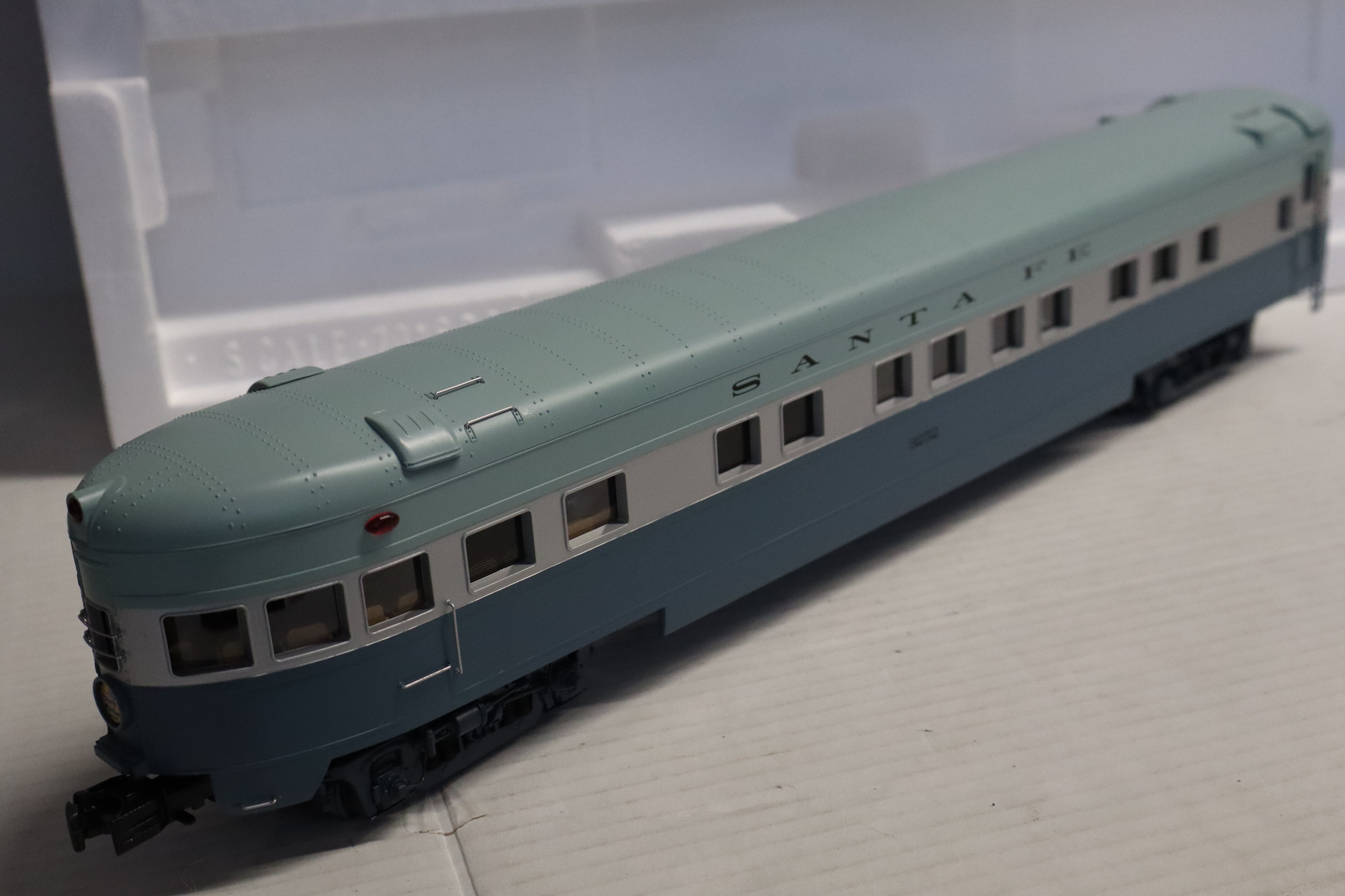 MTH 20-3435-1 Santa Fe 464 Blue Goose Hudson Steam Engine & MTH Santa Fe (Blue Goose) 70' Streamlined Passenger 6 Car Set-Second hand-M8382