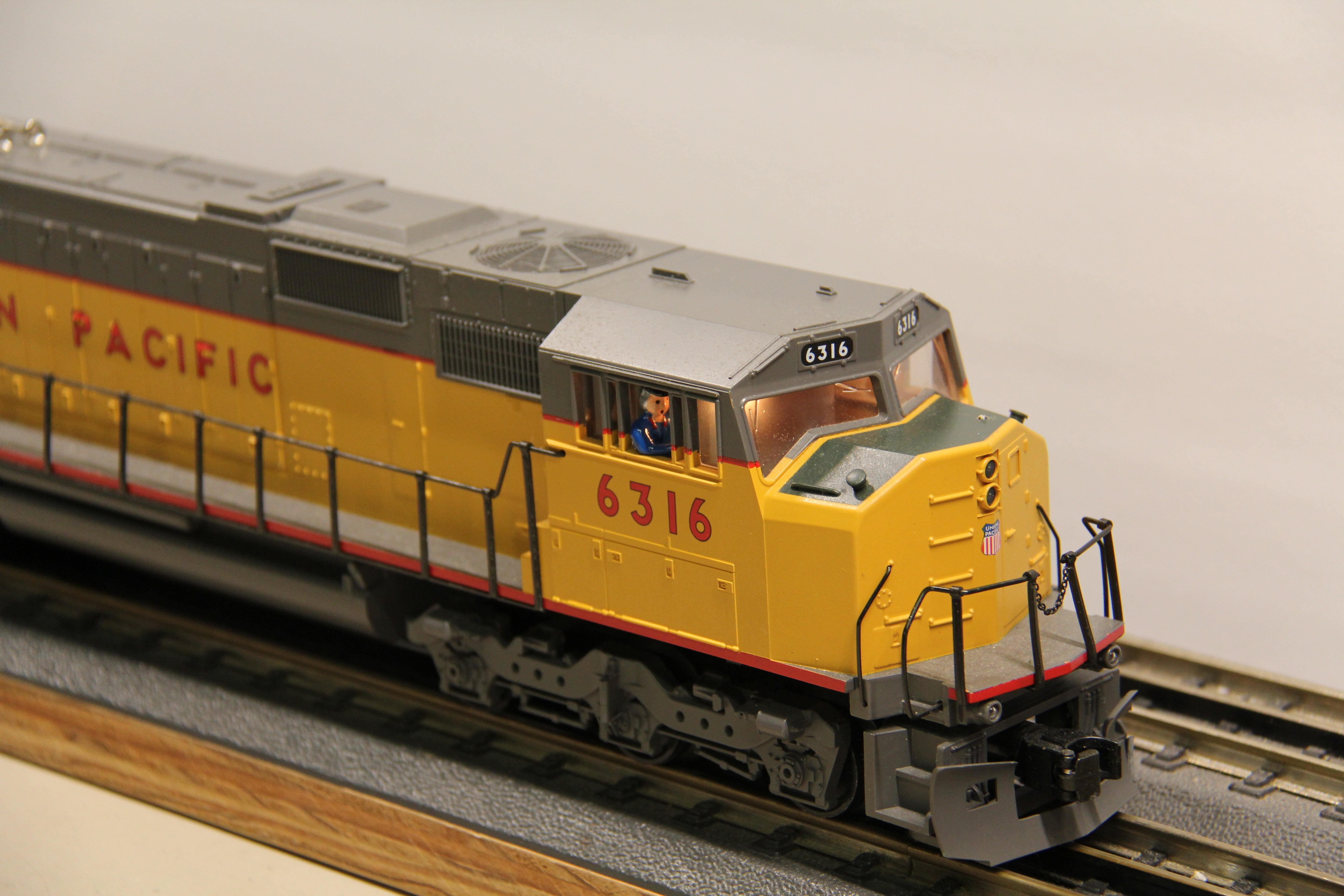 MT 2041LP Union Pacific No 6316 EMD SD60M Diesel NO MOTORS-Second hand-M7680