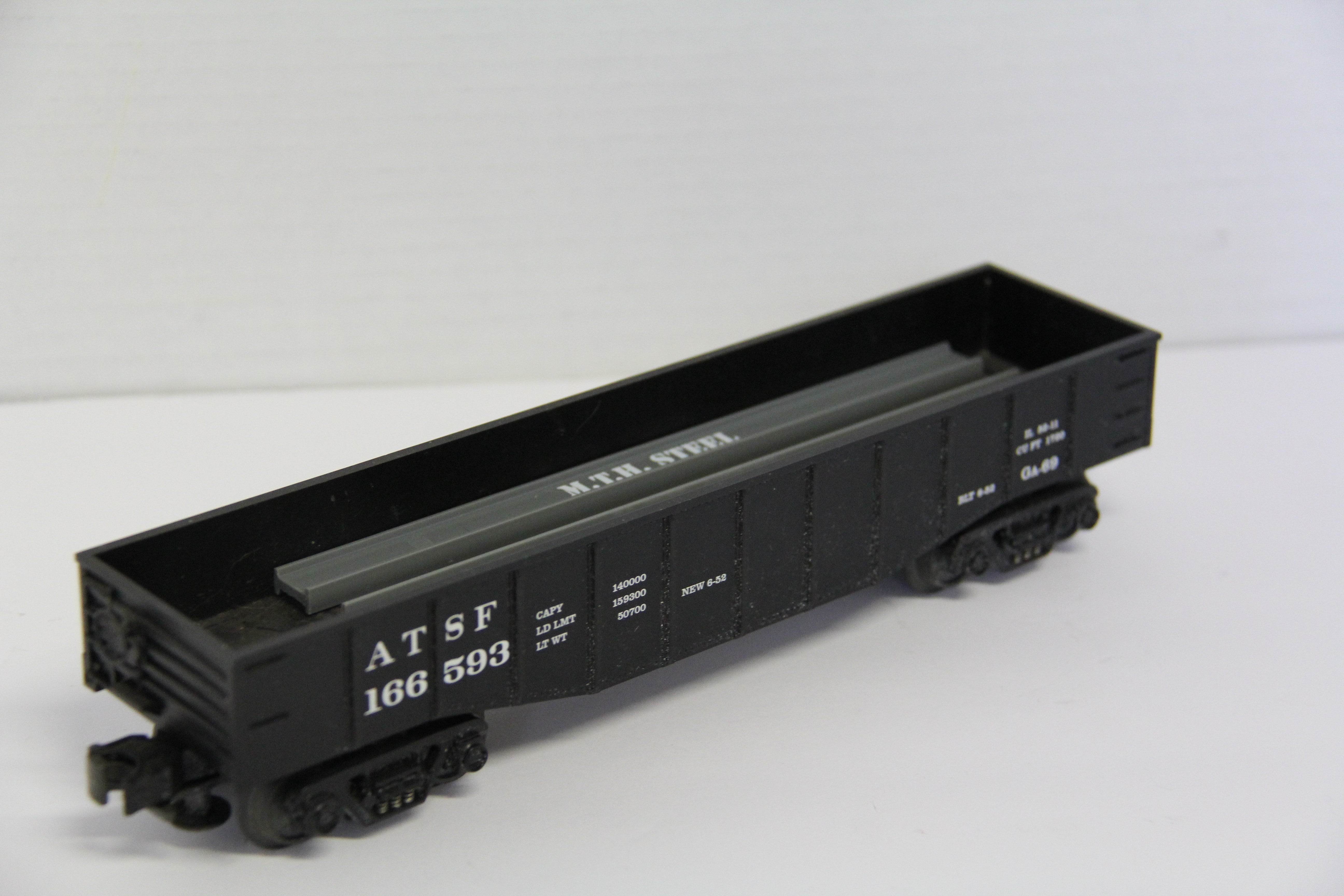 o27 Rail King Rugged Rails Series 33-7201 Santa Fe Gondola Car w/ I-Beam Load-Second hand-M7696