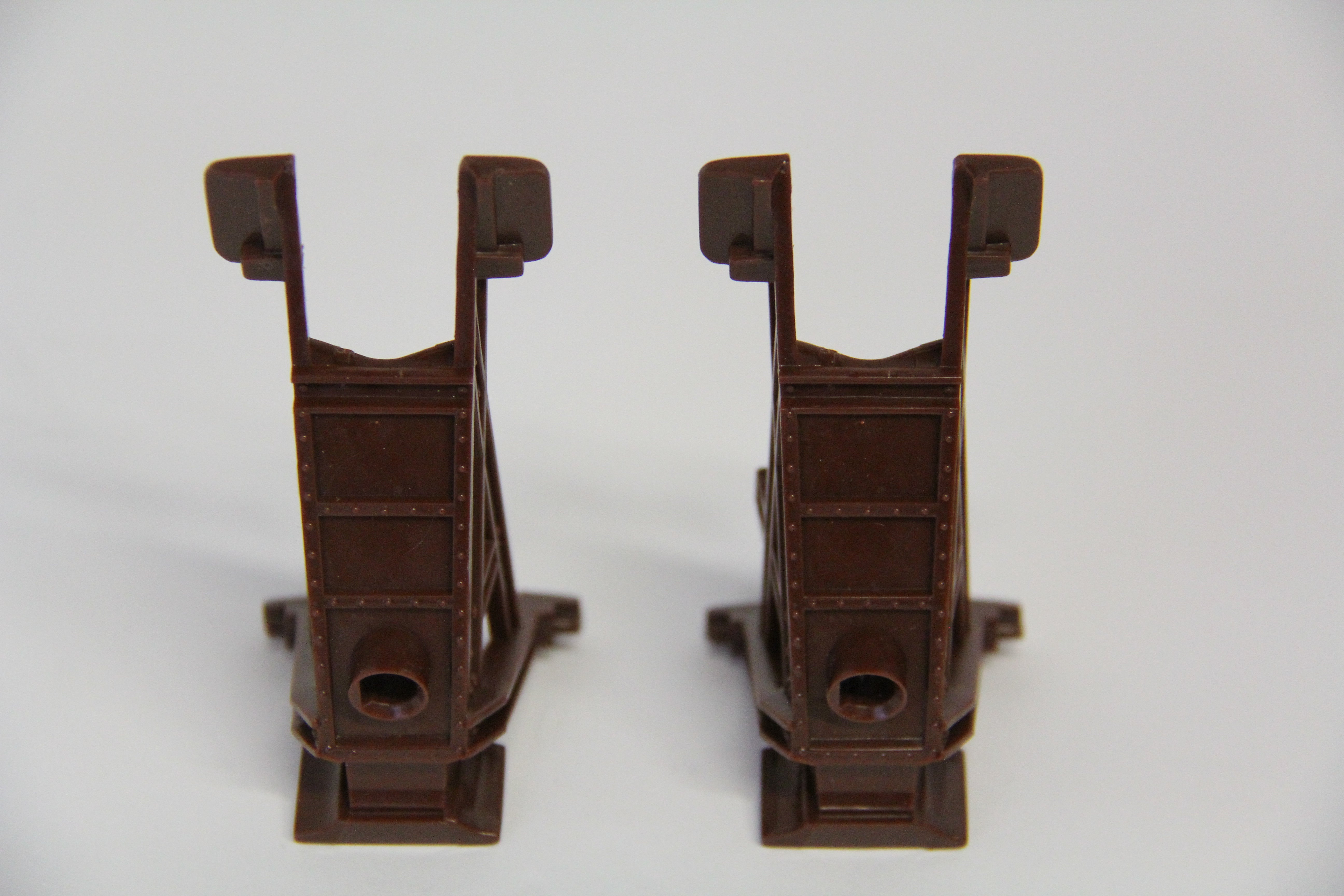Lionel 6-12717 Track Bumpers -ONLY 2 not 3-Second hand-M7702