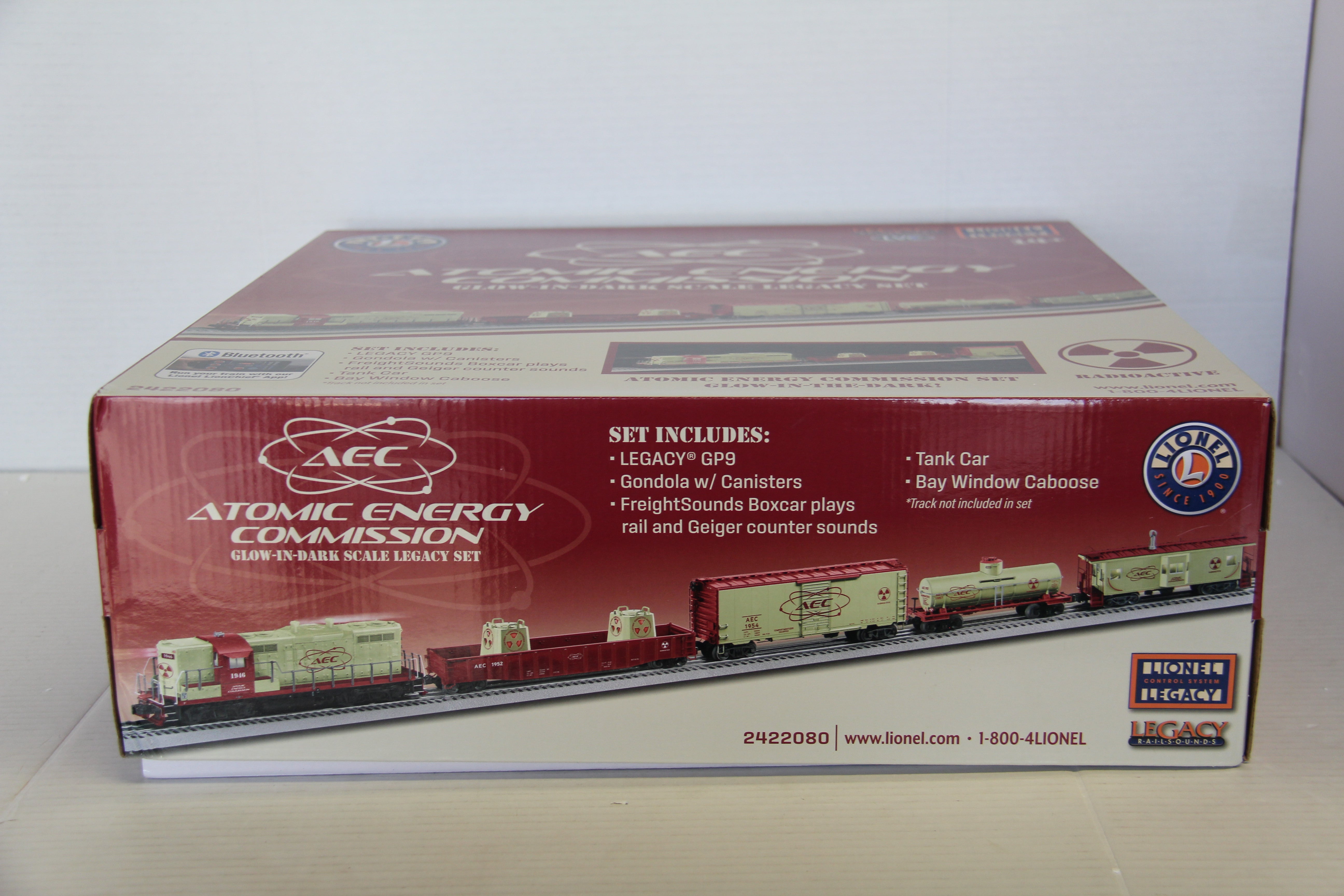 Lionel 2422080 AEC Atomic Energy Commission Glow In the Dark Scale Legacy Set-Second hand-M7241