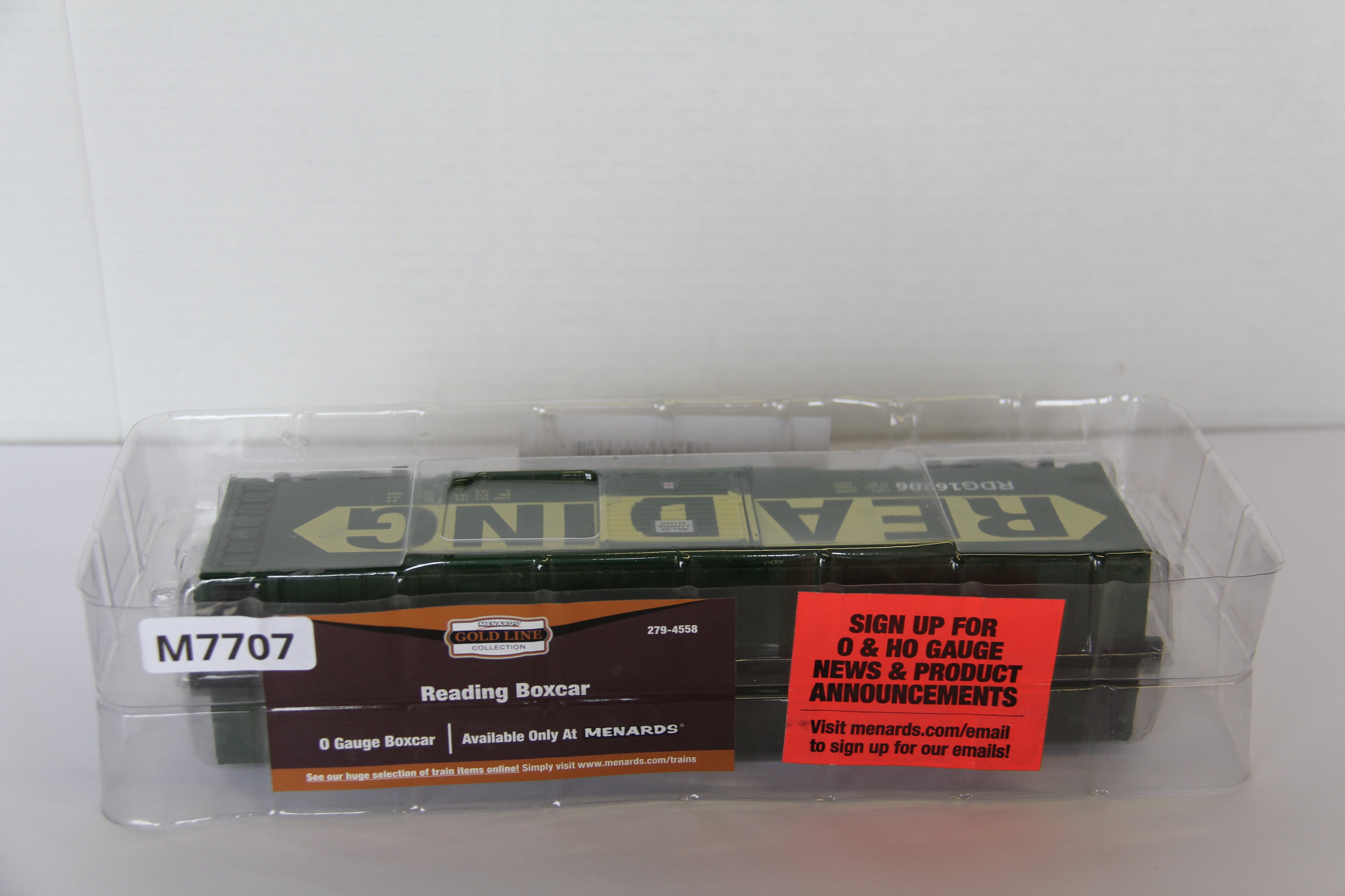 Menards #279-4558 Reading Box Car-Second hand-M7707