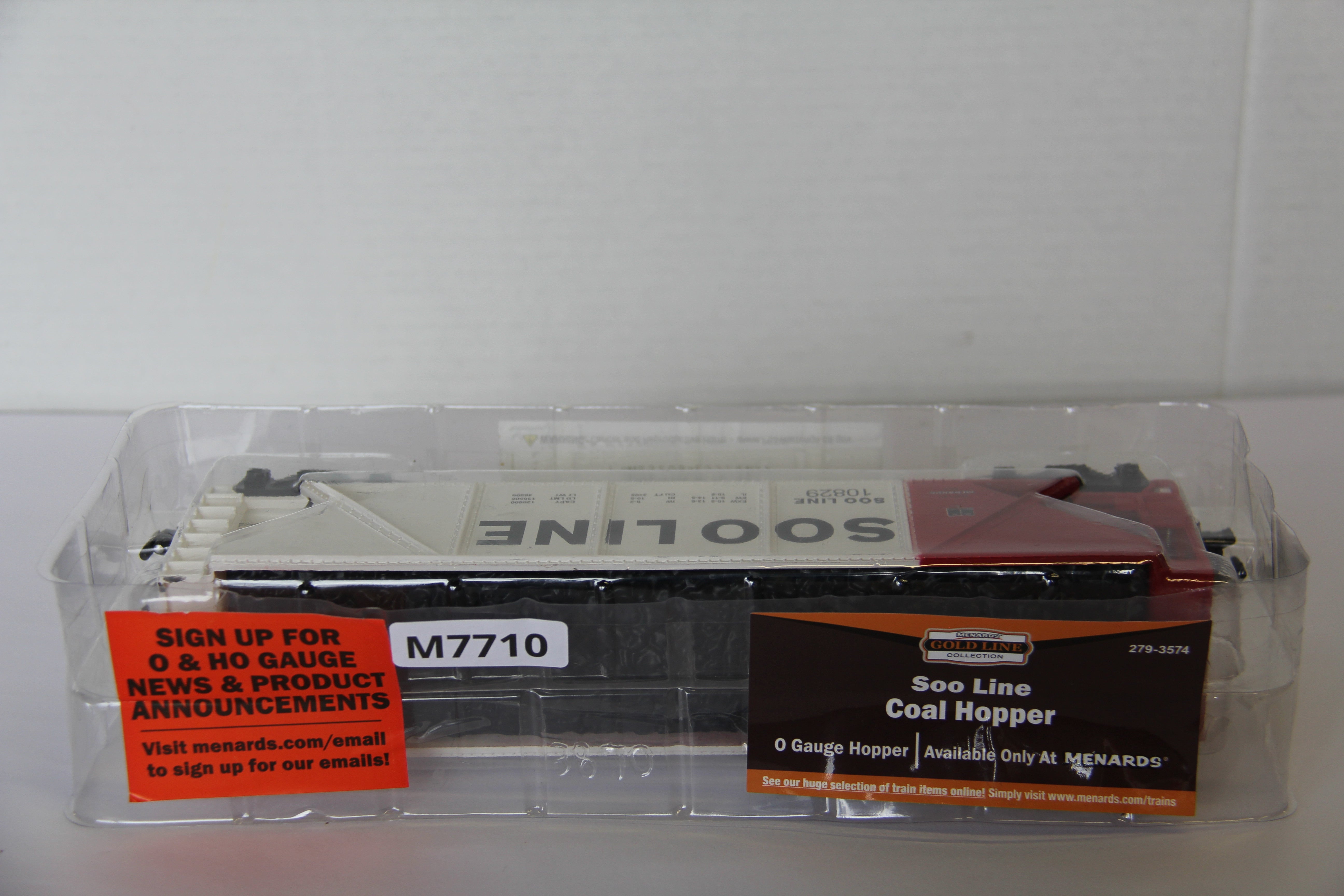 Menards #279-3574 Soo Line Coal Hopper Car-Second hand-M7710