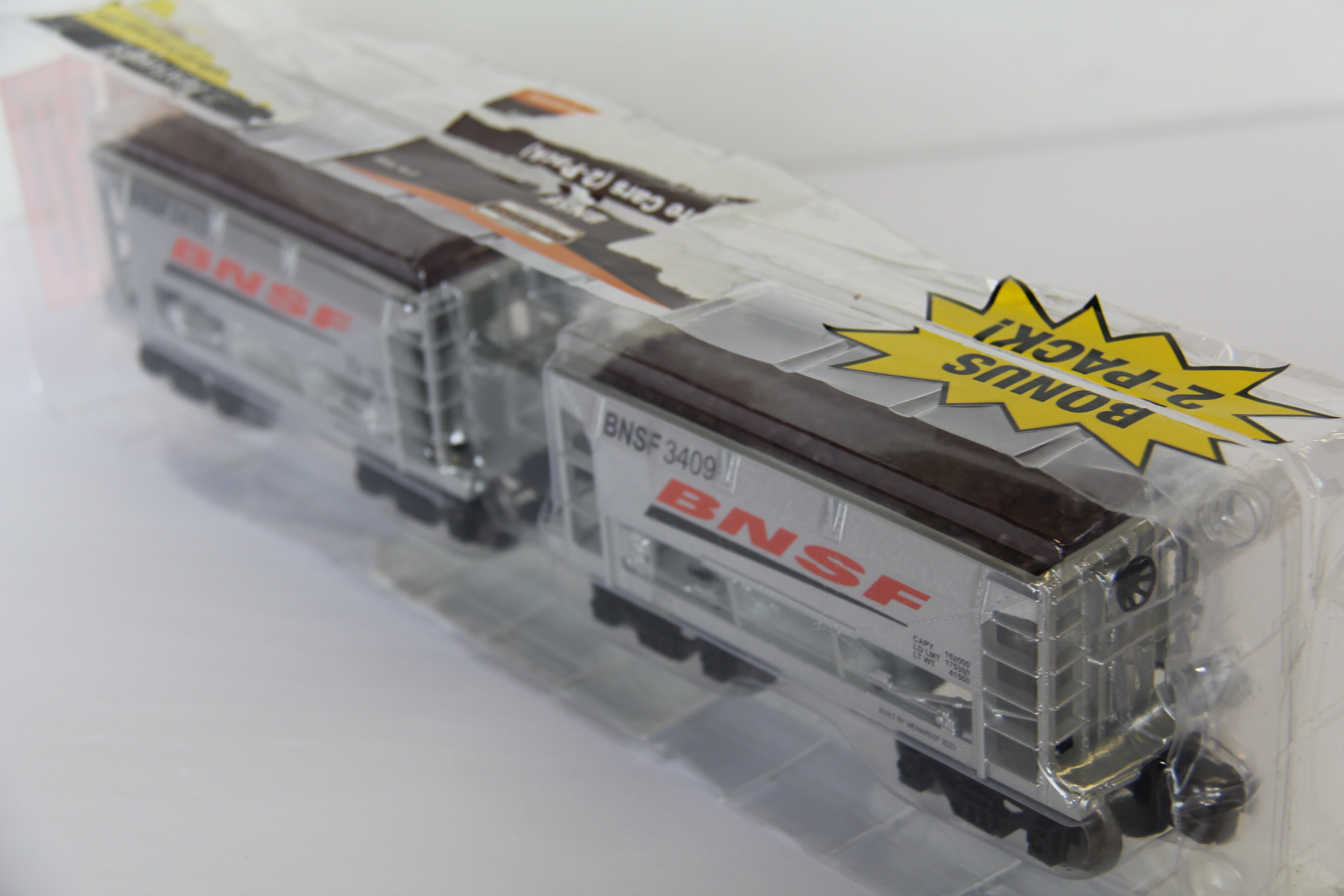 Menards #279-7098 BNSF Ore Cars- 4087 & 4088, 3409 & 3410-Second hand-M7713