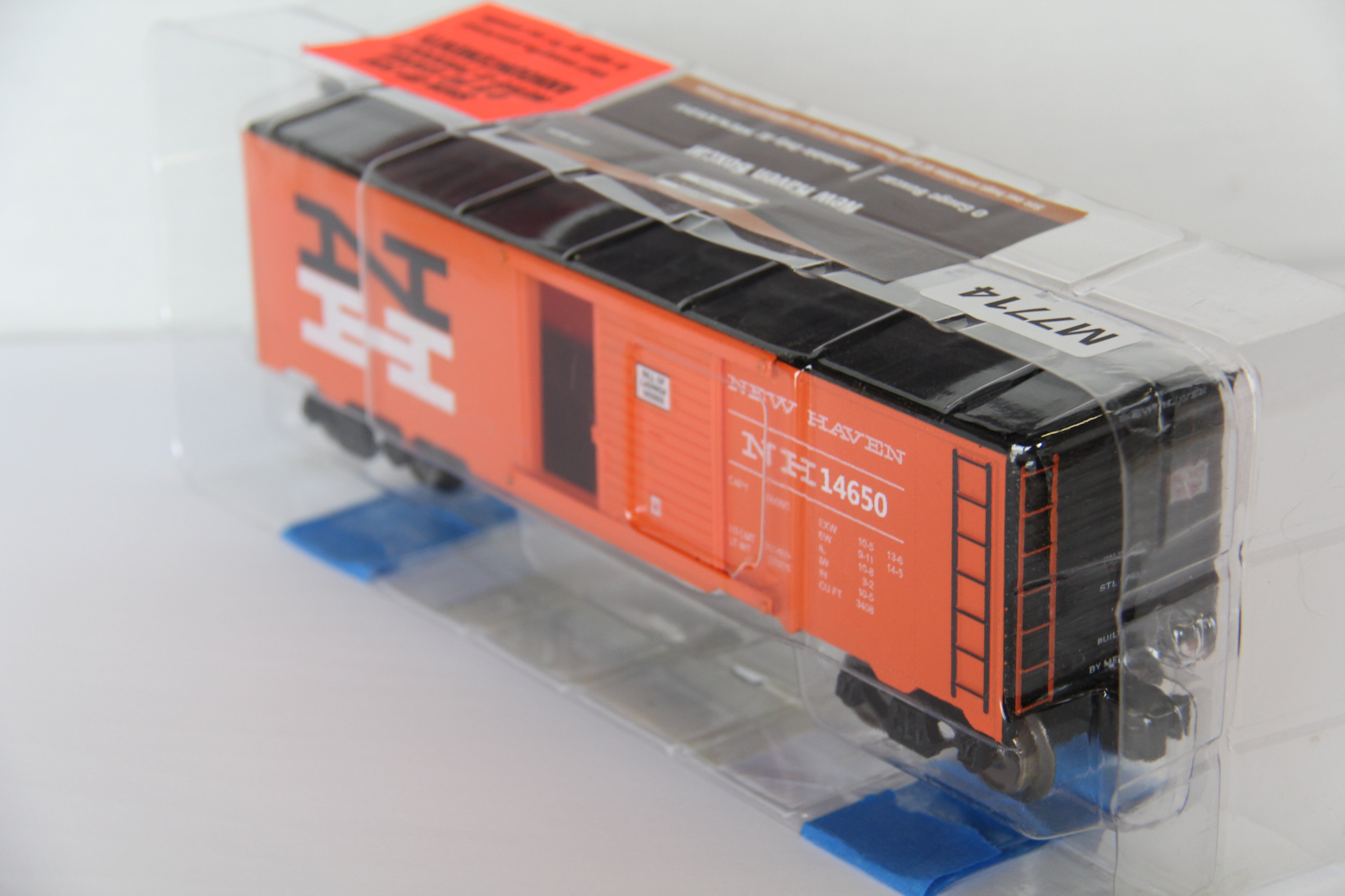 Menards #279-4523 New Haven Boxcar-Second hand-M7714
