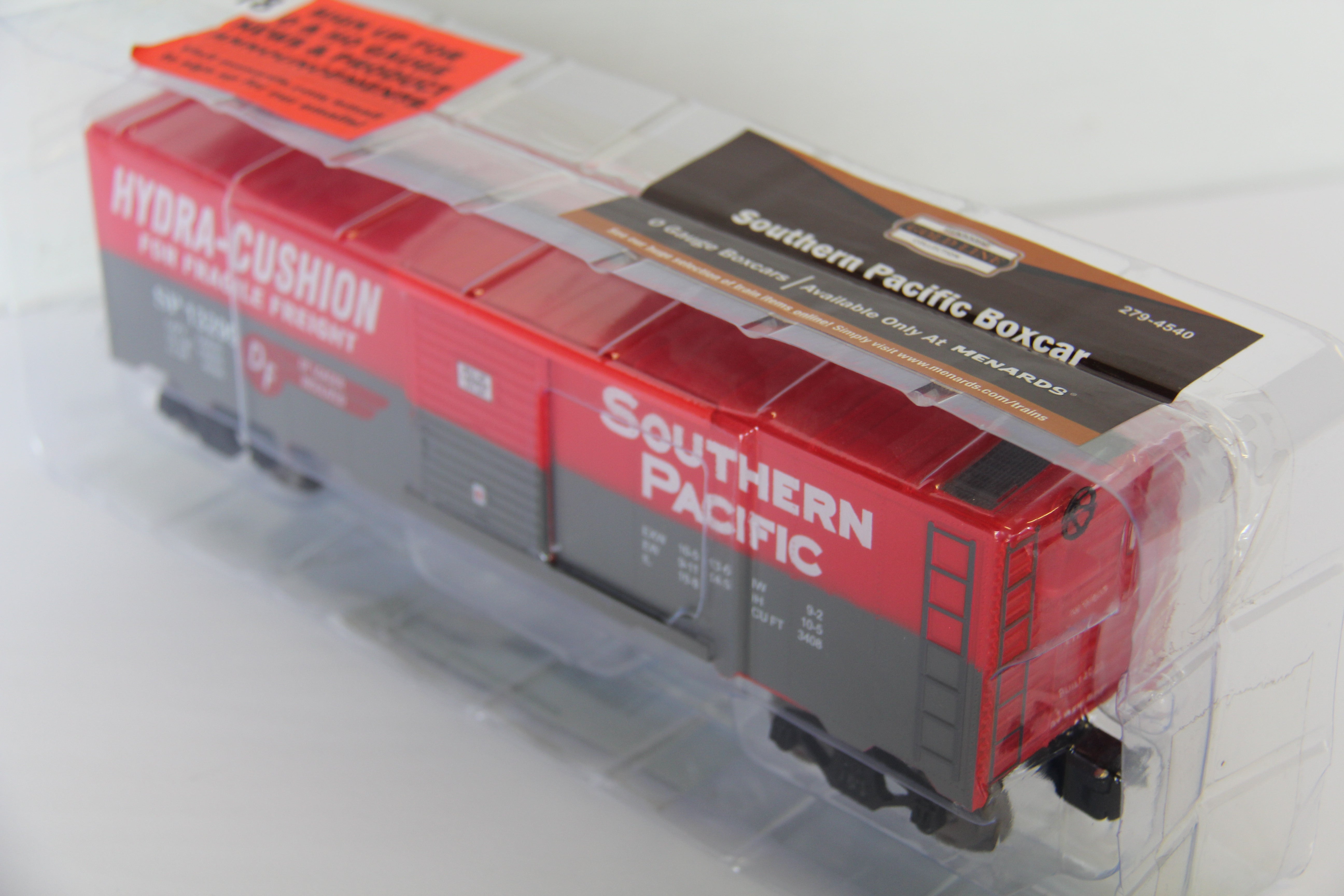 Menards #279-4540 Southern Pacific Boxcar -Second hand-M7718
