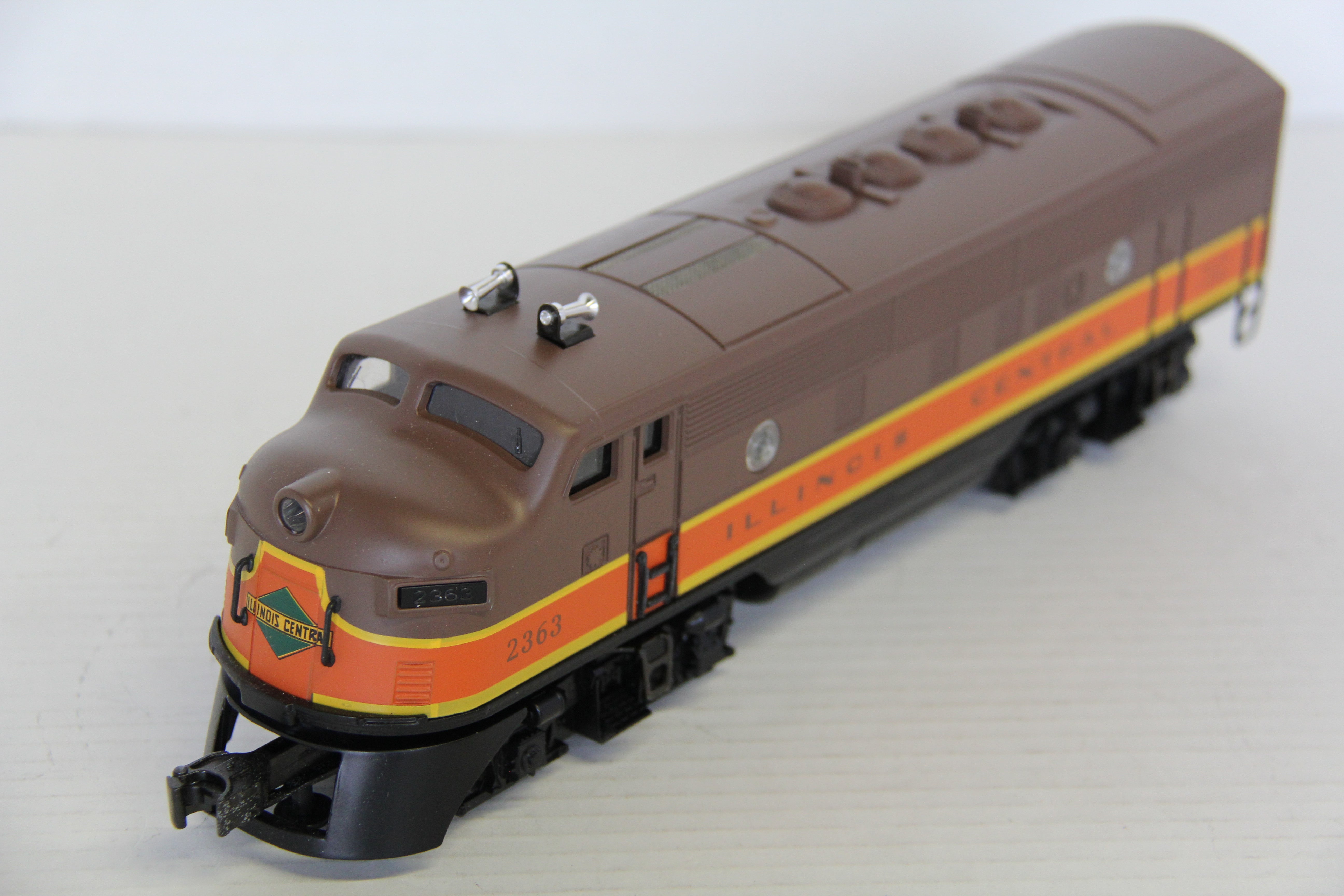 Lionel 6-38377 Illinois Central Non Powered F3 A Unit-Second hand-M6502R