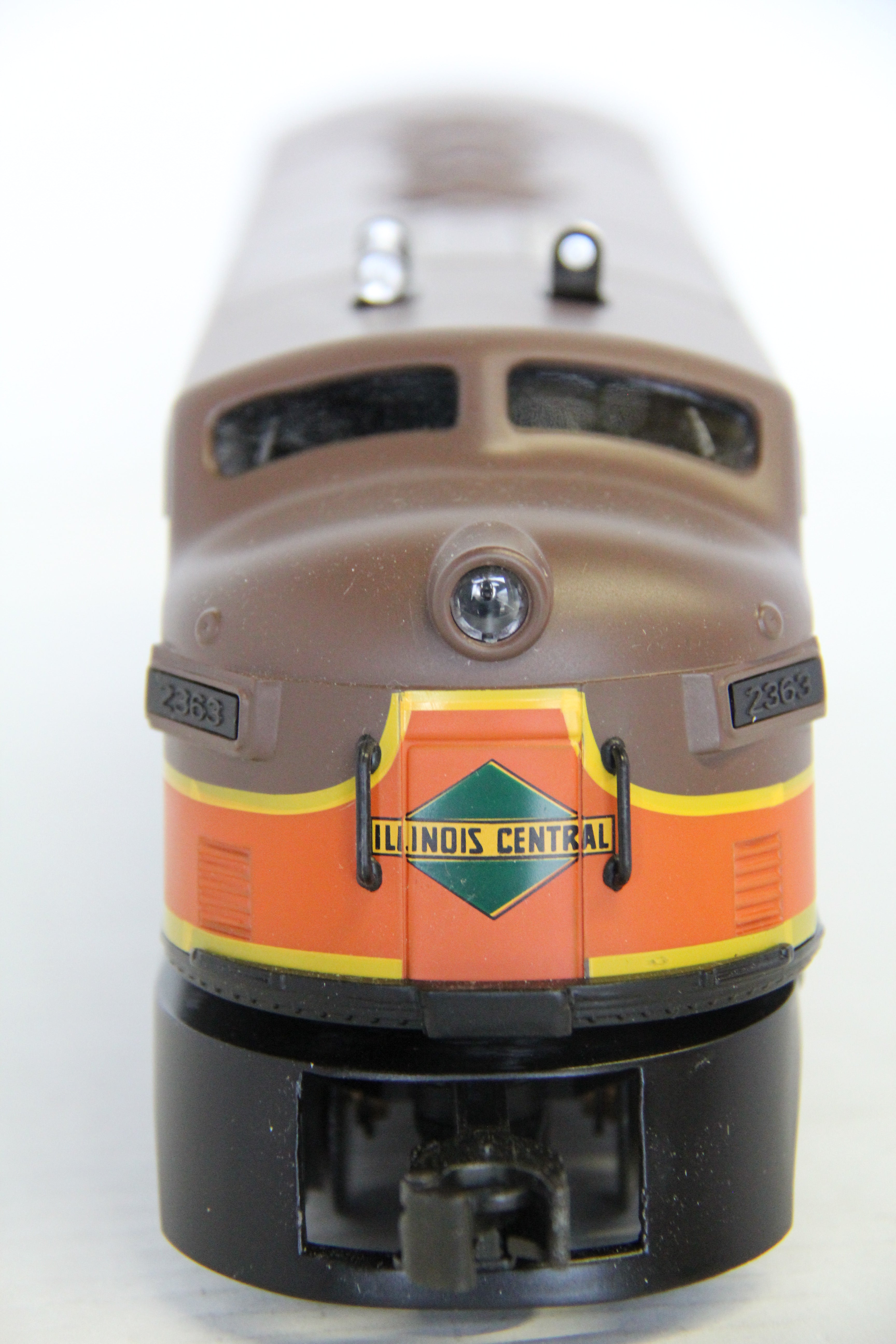 Lionel 6-38377 Illinois Central Non Powered F3 A Unit-Second hand-M6502R